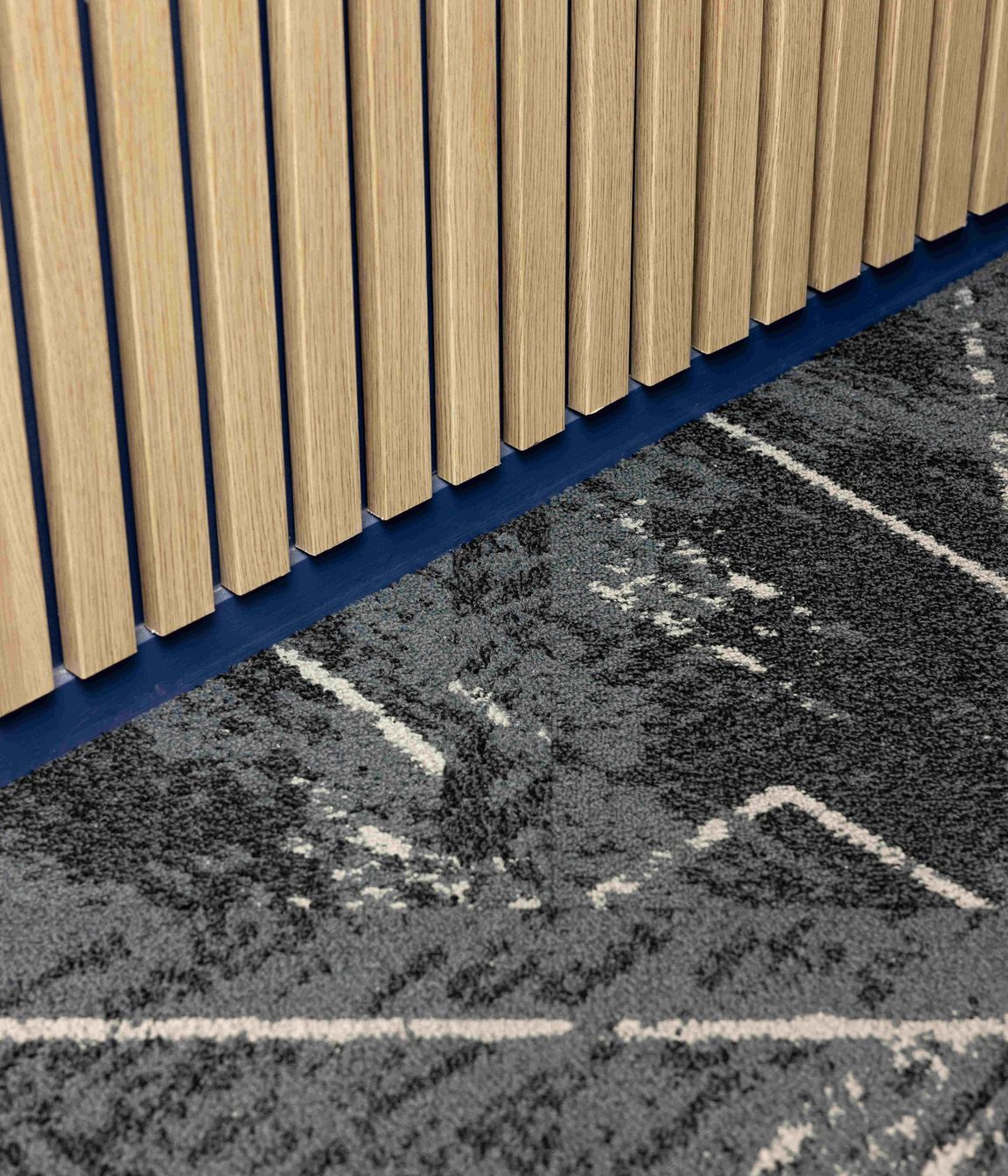 Scaniafloortowallpanel.jpg