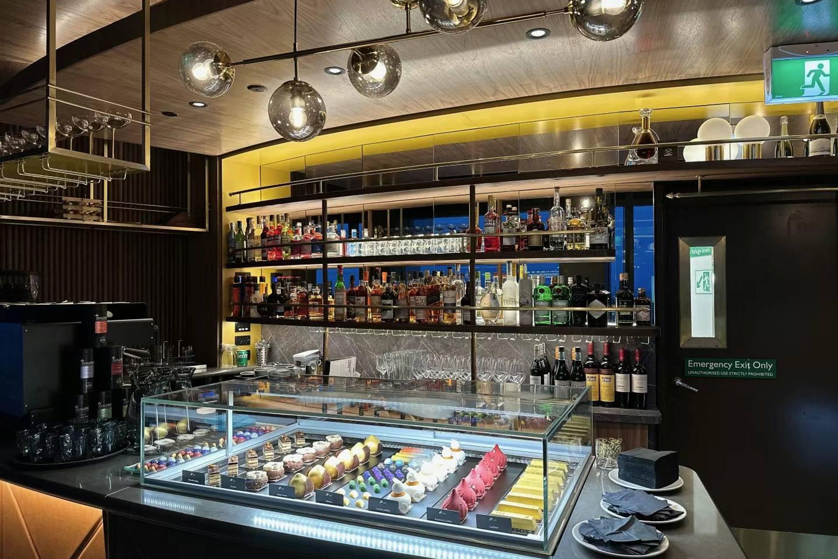 Skybar-6.JPG