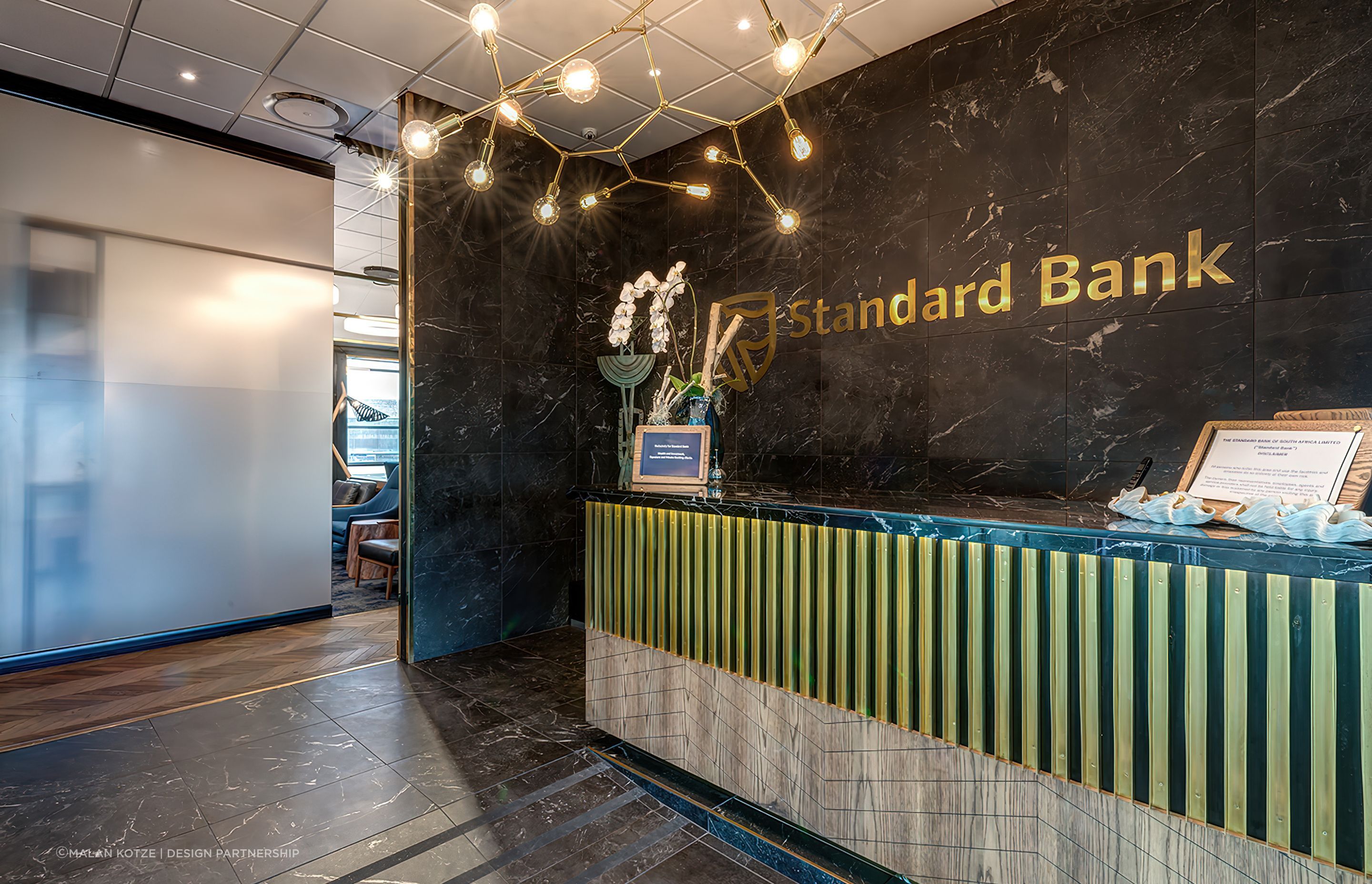 Standard-Bank03-gigapixel-standard-scale-200x.jpg