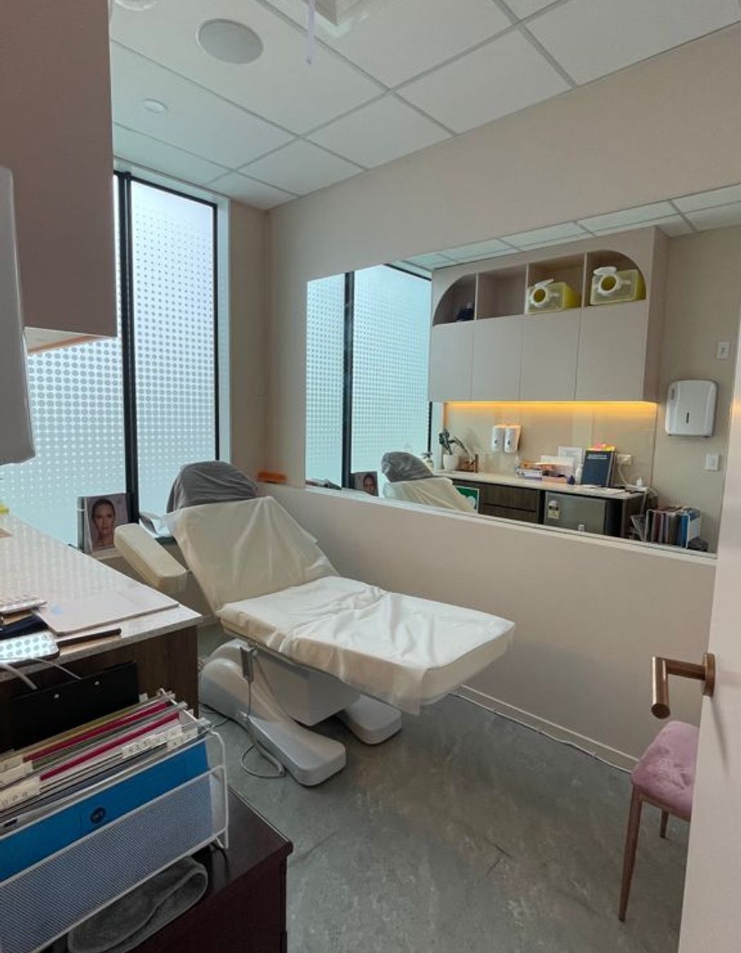AK Pro Anti-Ageing Clinic
