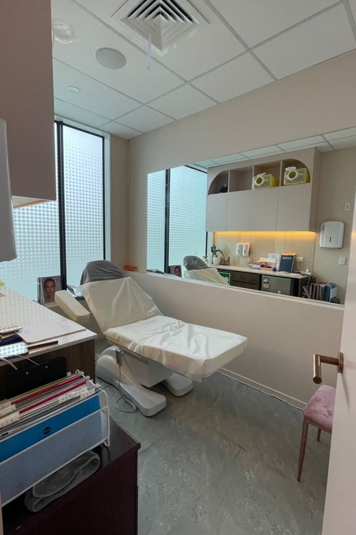 AK Pro Anti-Ageing Clinic