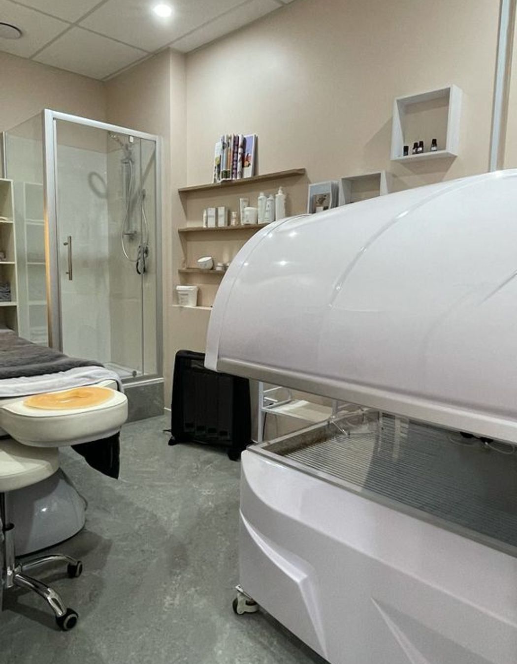 AK Pro Anti-Ageing Clinic