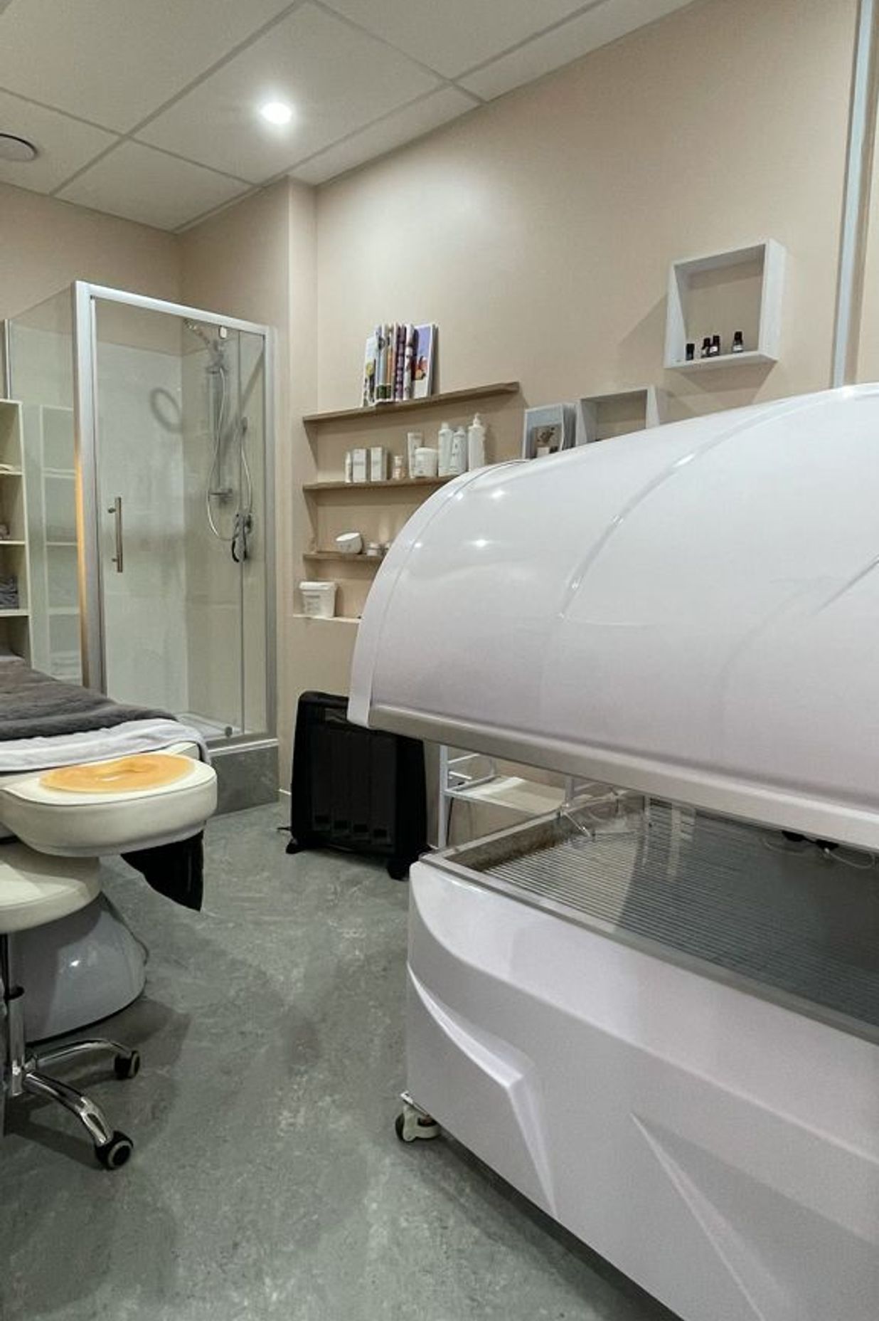 AK Pro Anti-Ageing Clinic