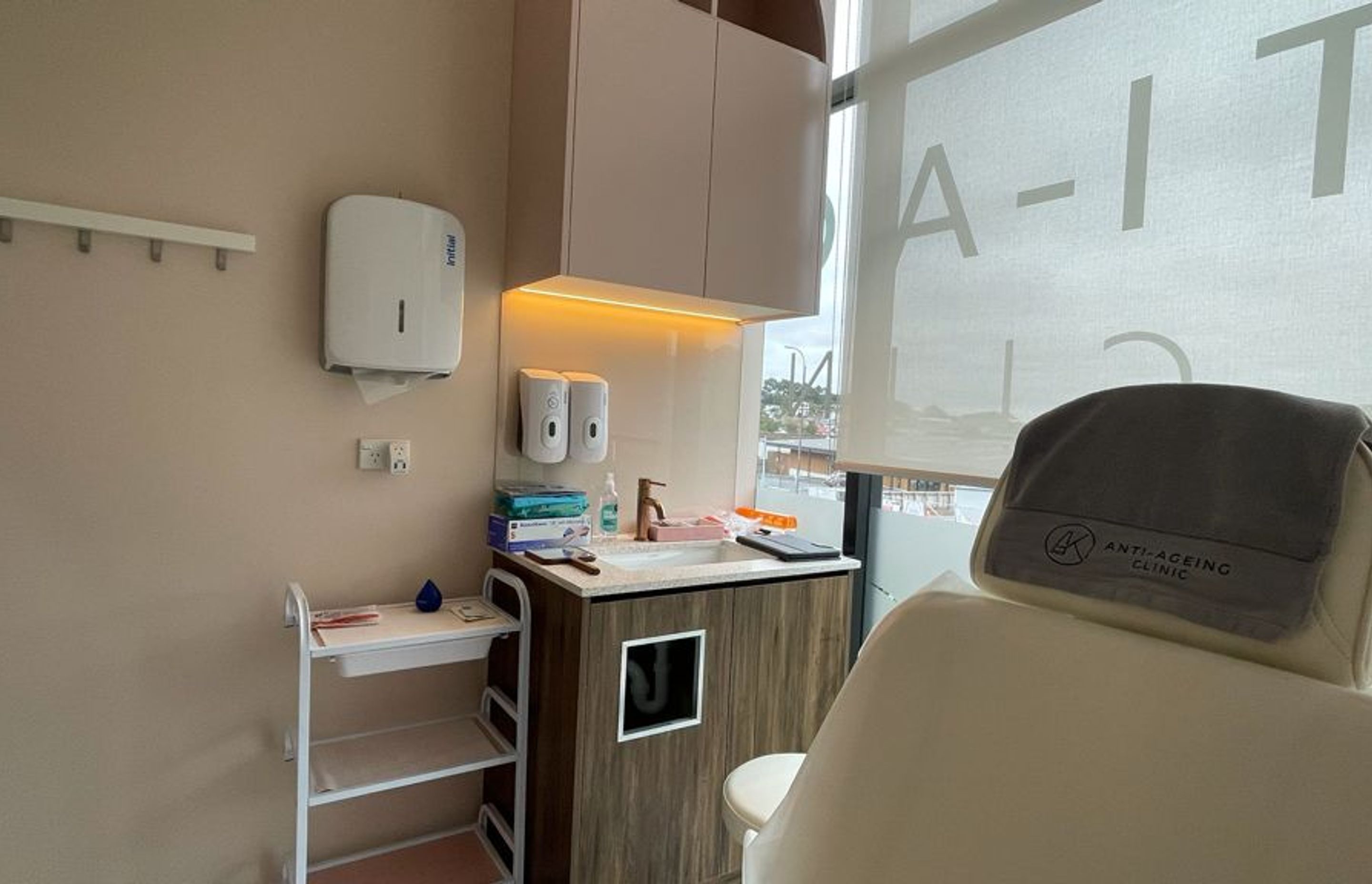 AK Pro Anti-Ageing Clinic