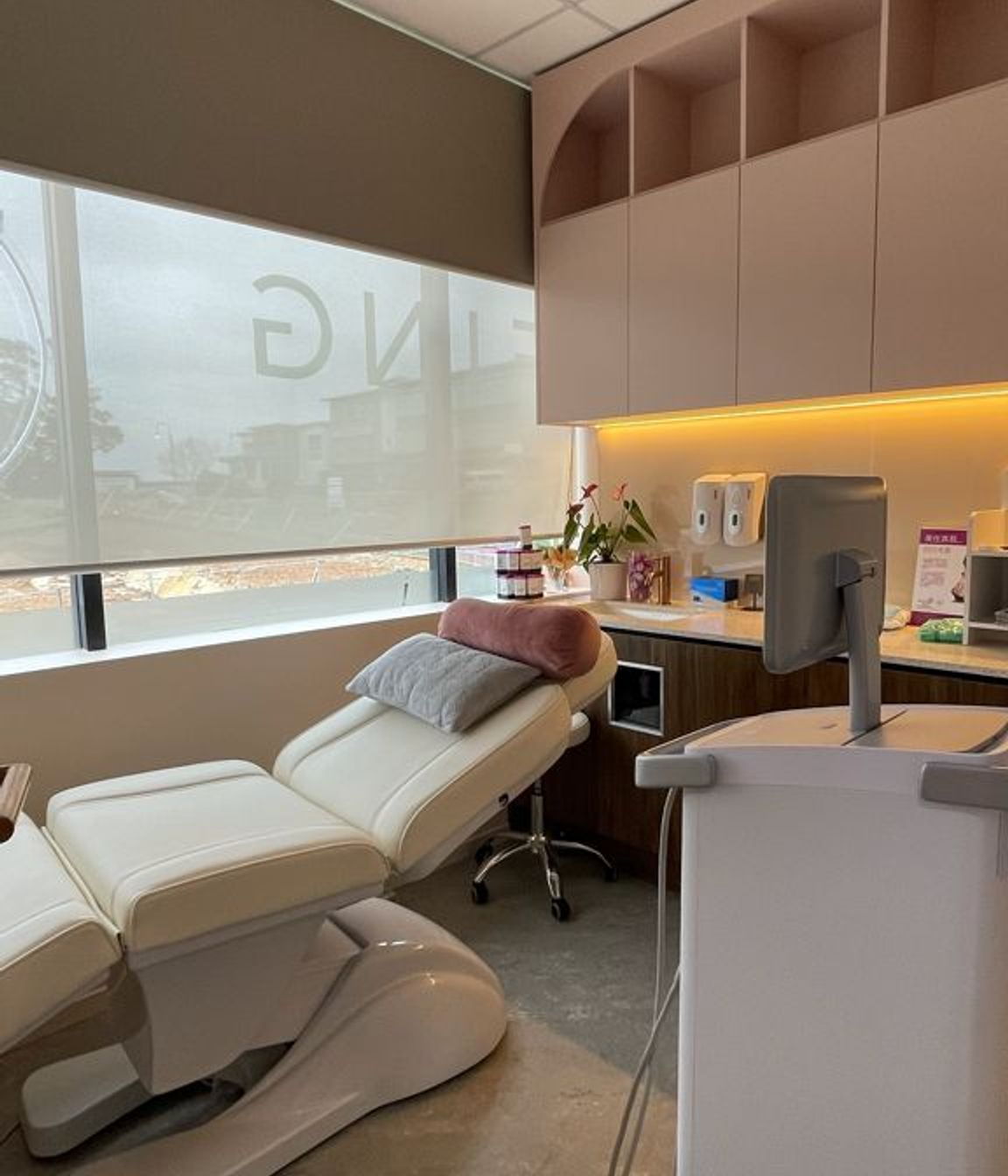AK Pro Anti-Ageing Clinic