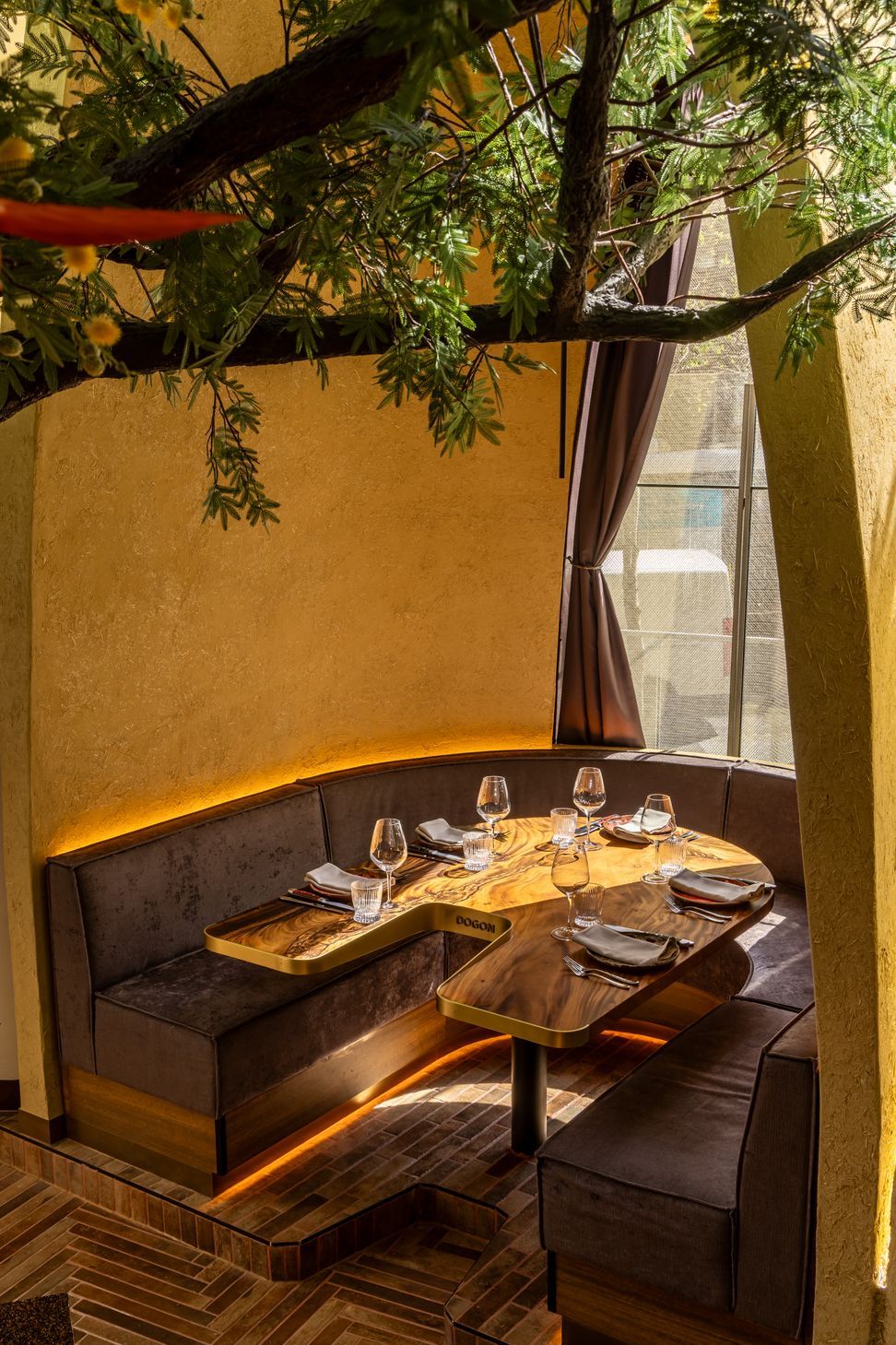 The-Meat-and-Wine-Co-Circular-Quay-Restaurant-Design-COOOP-22-v2.jpg