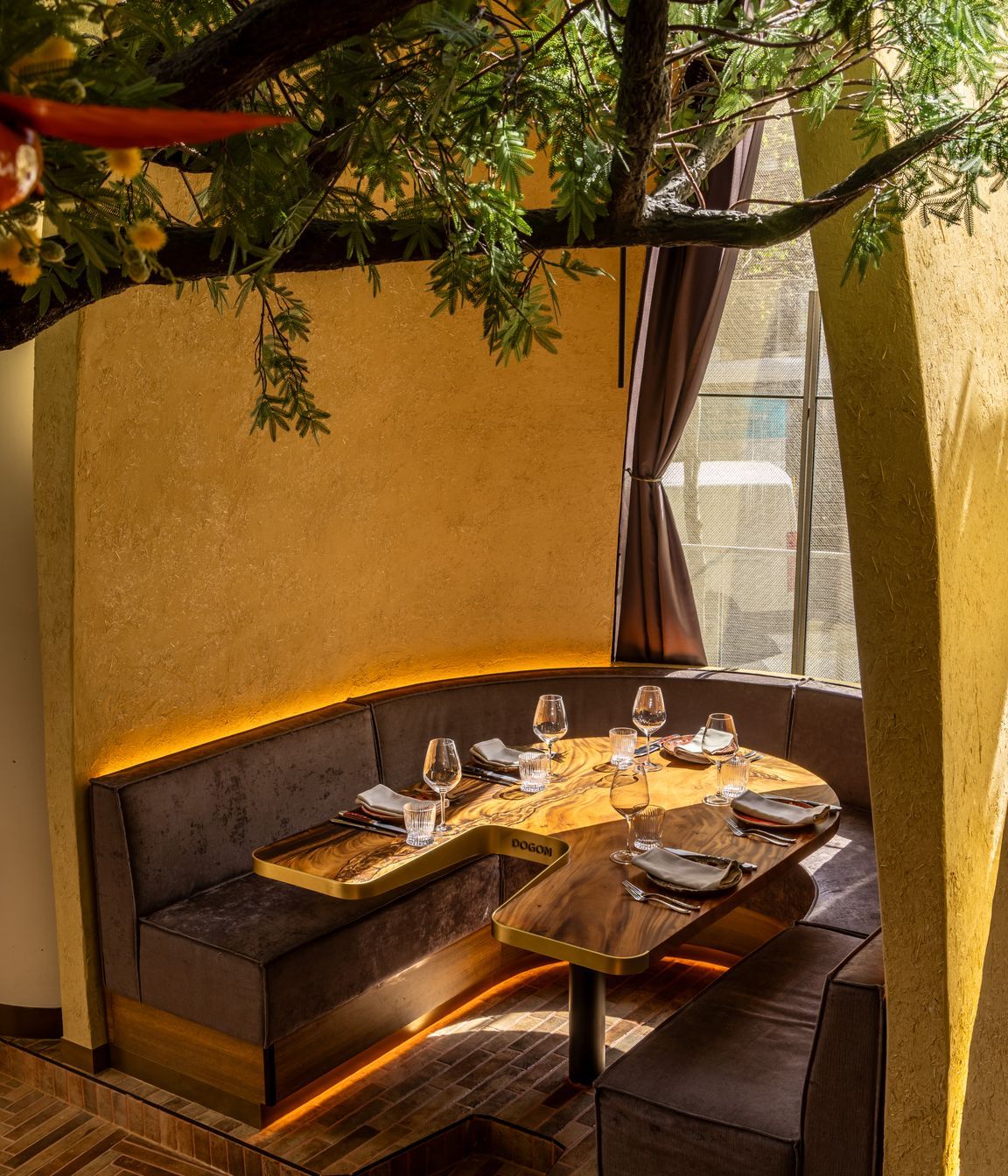 The-Meat-and-Wine-Co-Circular-Quay-Restaurant-Design-COOOP-22-v2.jpg