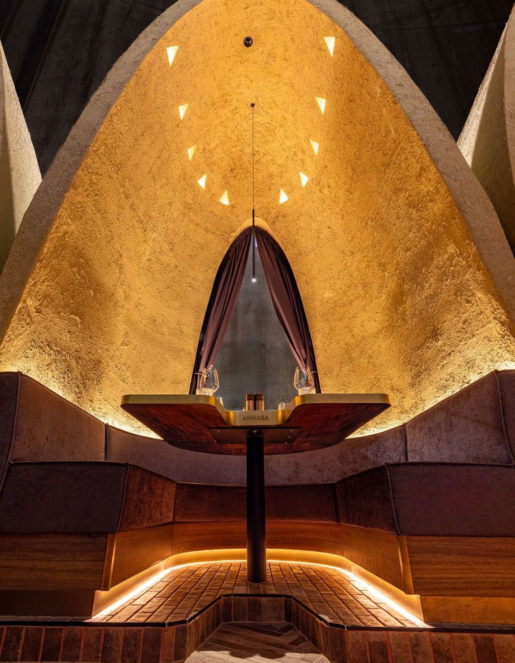 The-Meat-and-Wine-Co-Circular-Quay-Restaurant-Design-COOOP-7-v2.jpg