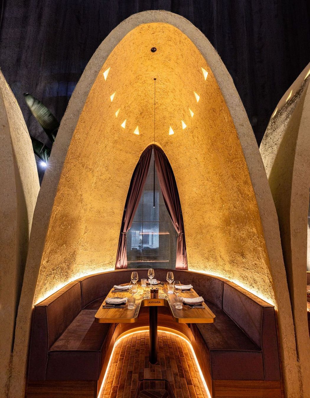 The-Meat-and-Wine-Co-Circular-Quay-Restaurant-Design-COOOP-8-v2.jpg