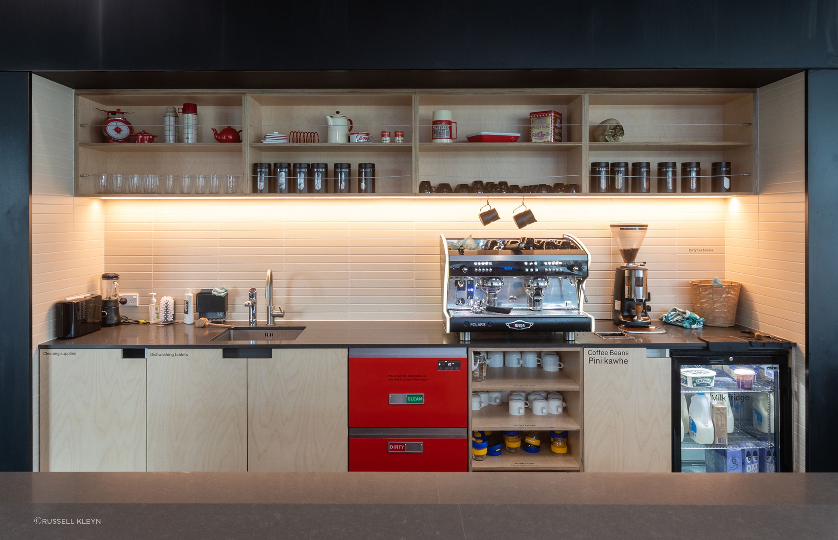 Trade-me-Christchurch-Herriot-Melhuish-ONeill-Architects-Photo-russ-Kleyn.jpg