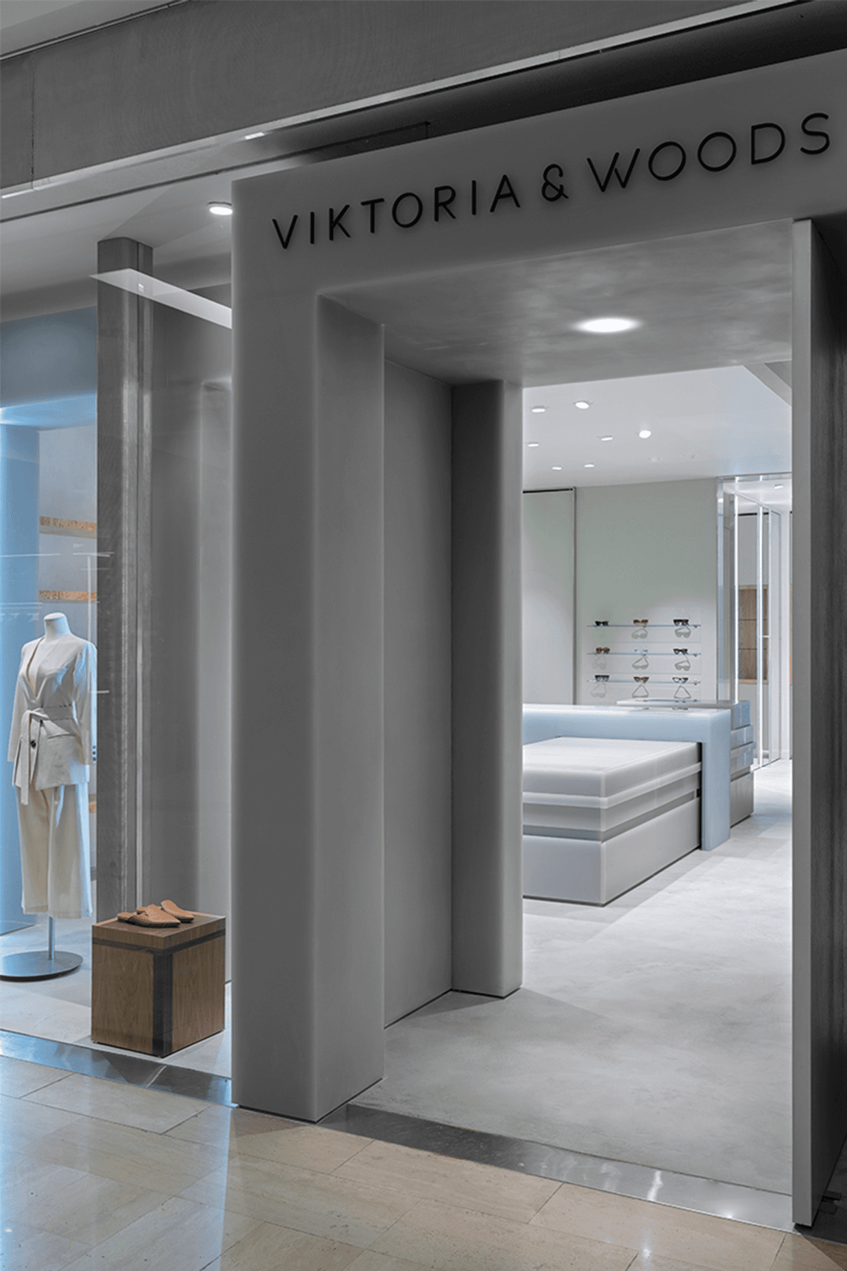 ##Viktoria &amp; Woods Store, Bondi