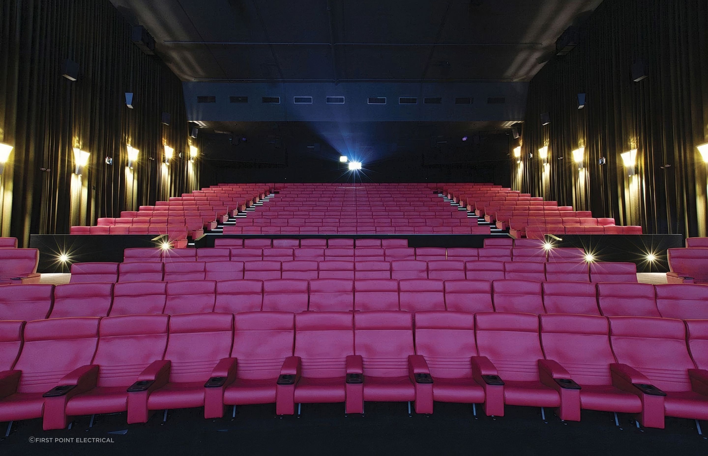 archipro-reading-cinema-gallery-07.jpeg