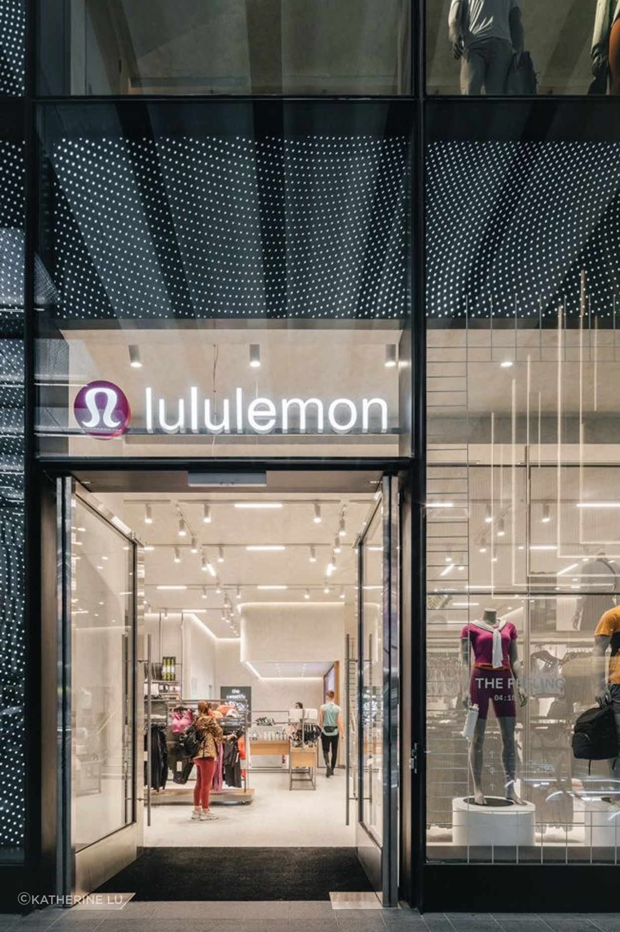 Lululemon Brookfield Place
