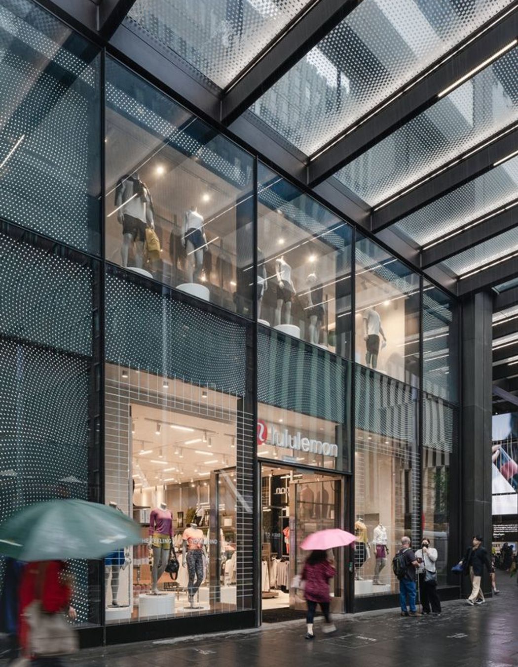 Lululemon Brookfield Place