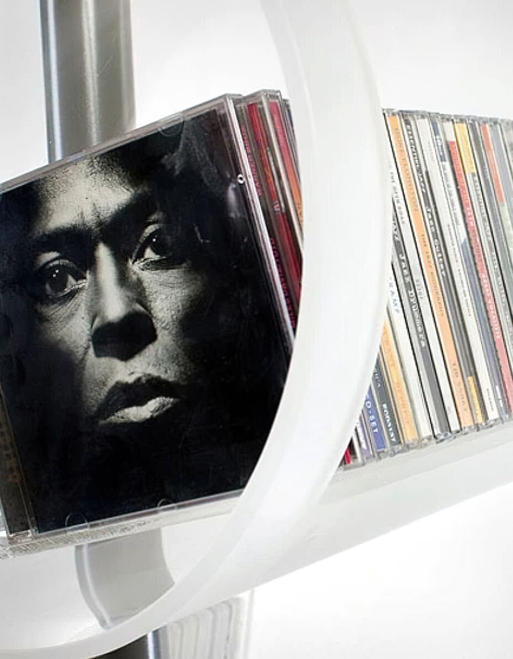 Instinct Furniture Wow Display Stand