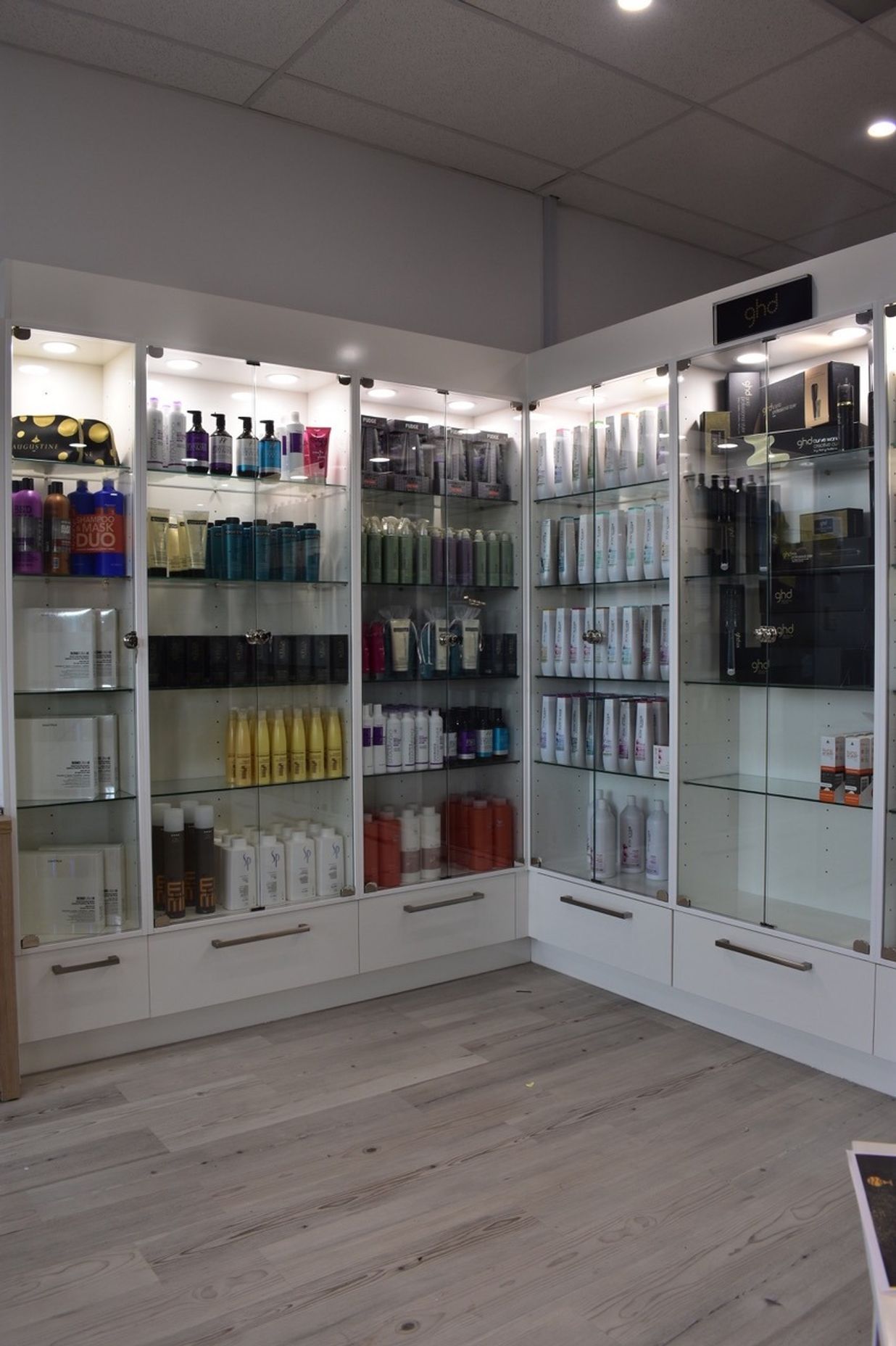 Hair Makeover Salon
