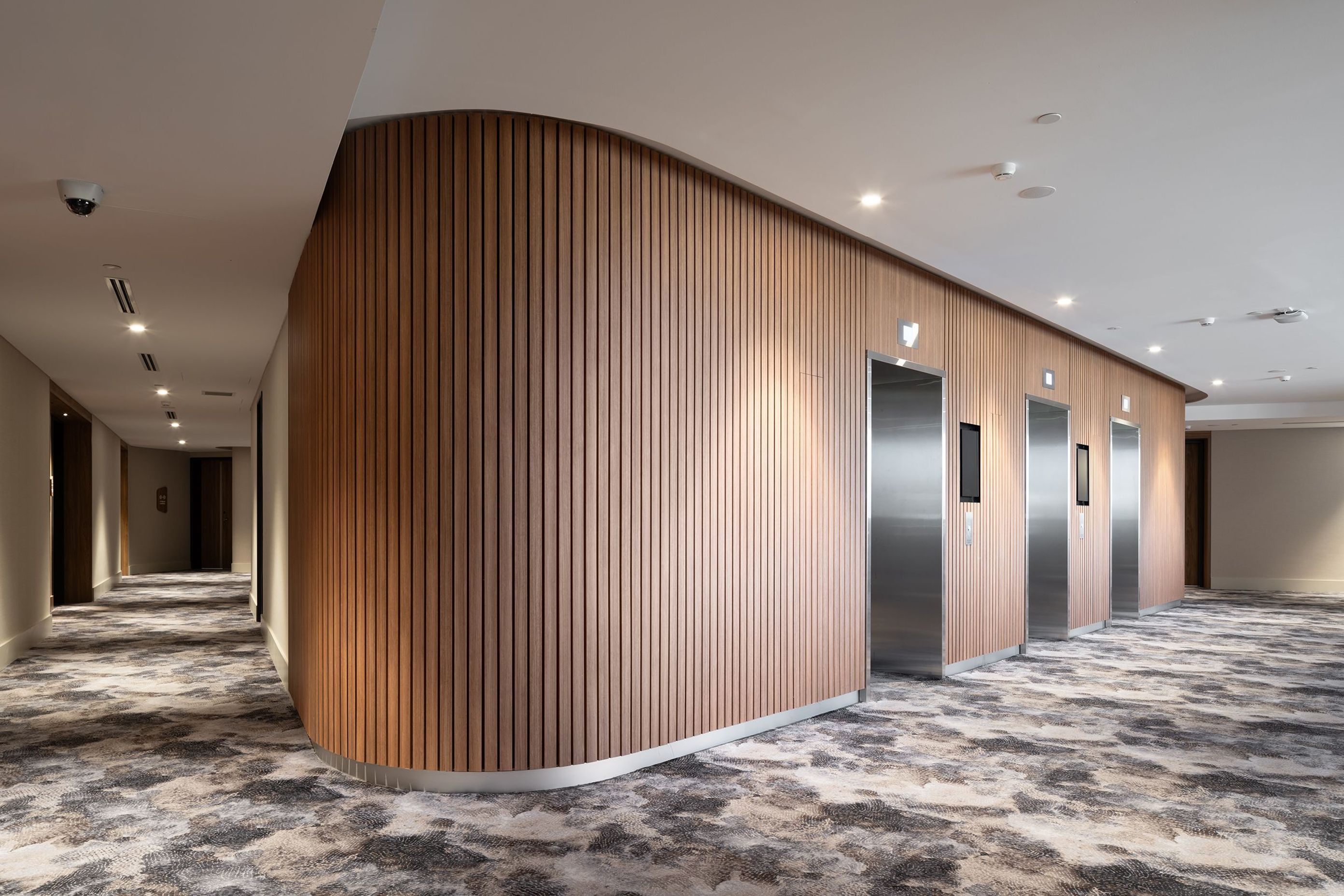 westernsydneyconferencecentrescreenwoodpanelshr-7web.jpg
