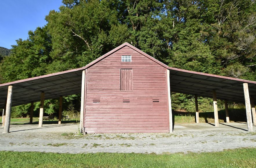 The Barn, Paradise