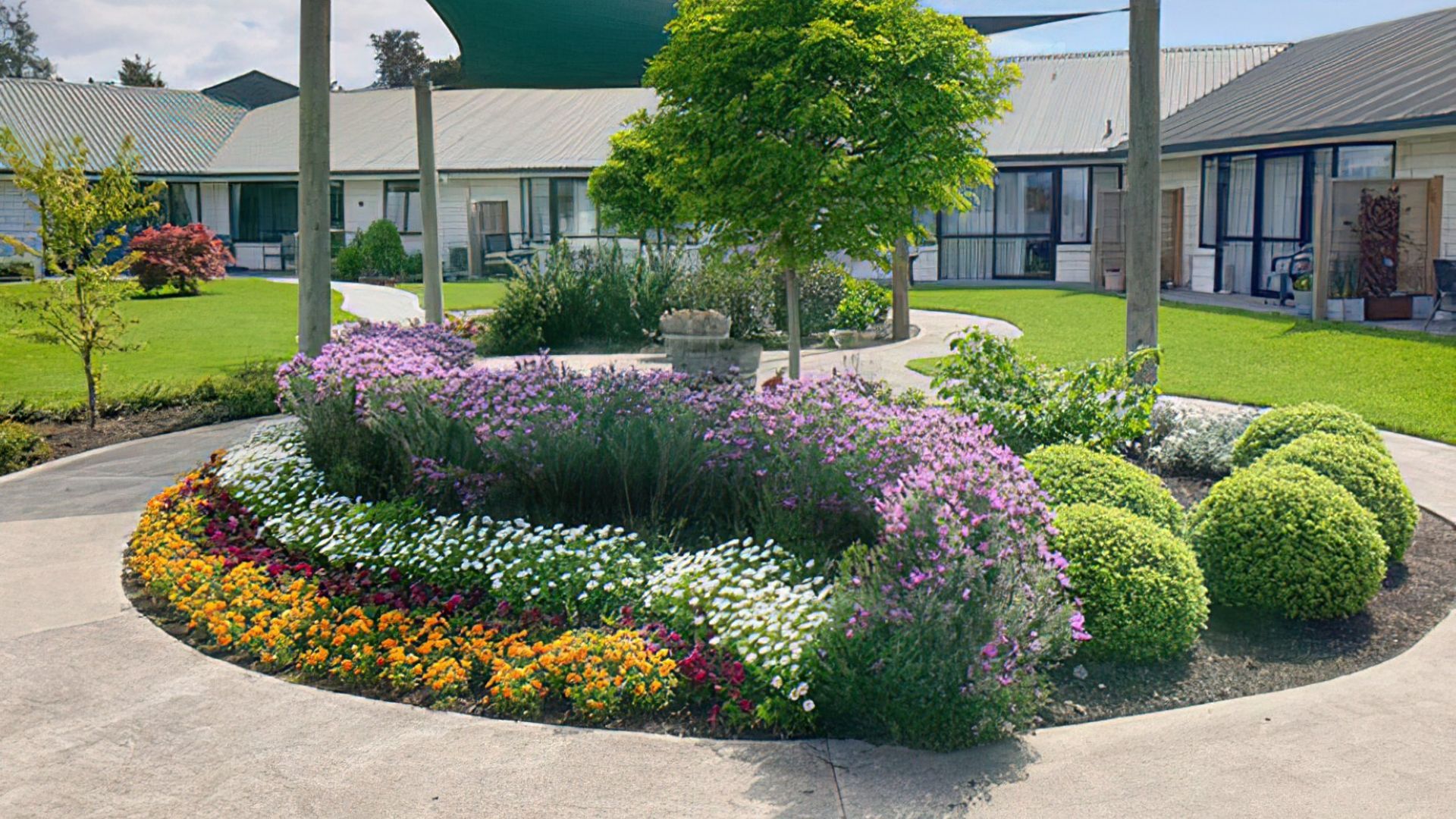 Woodlands Courtyard banner