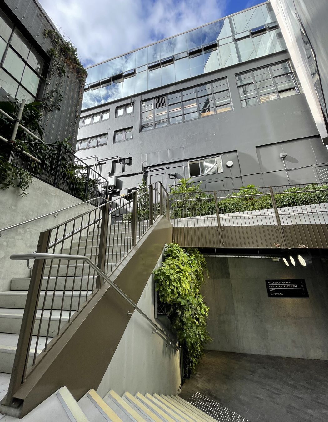 Les Mills Green Wall