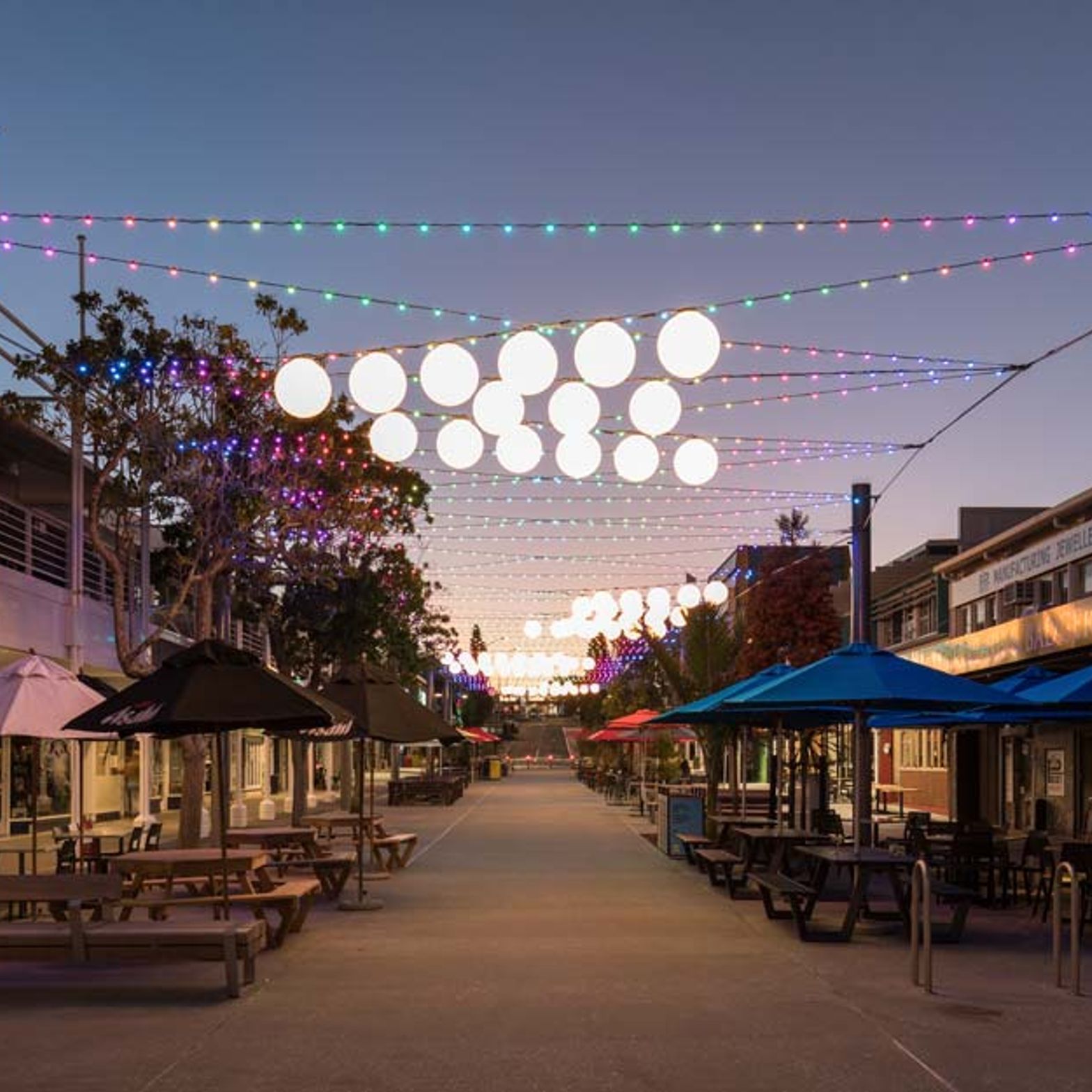 Wharf-Street-Tauranga-NZ-Catenary-Lighting-Mark-Scowen-4-2.jpg