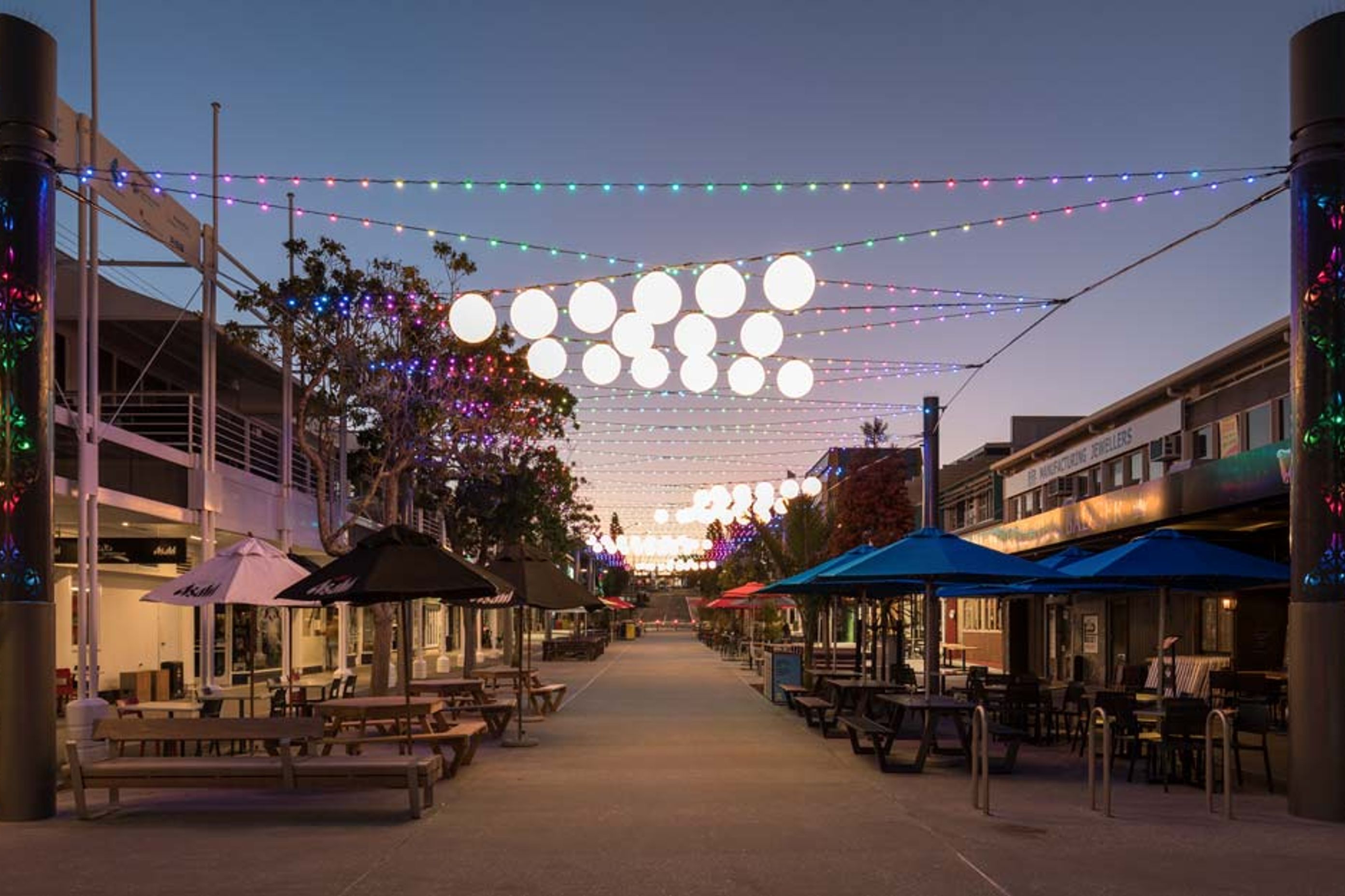 Wharf-Street-Tauranga-NZ-Catenary-Lighting-Mark-Scowen-4-2.jpg