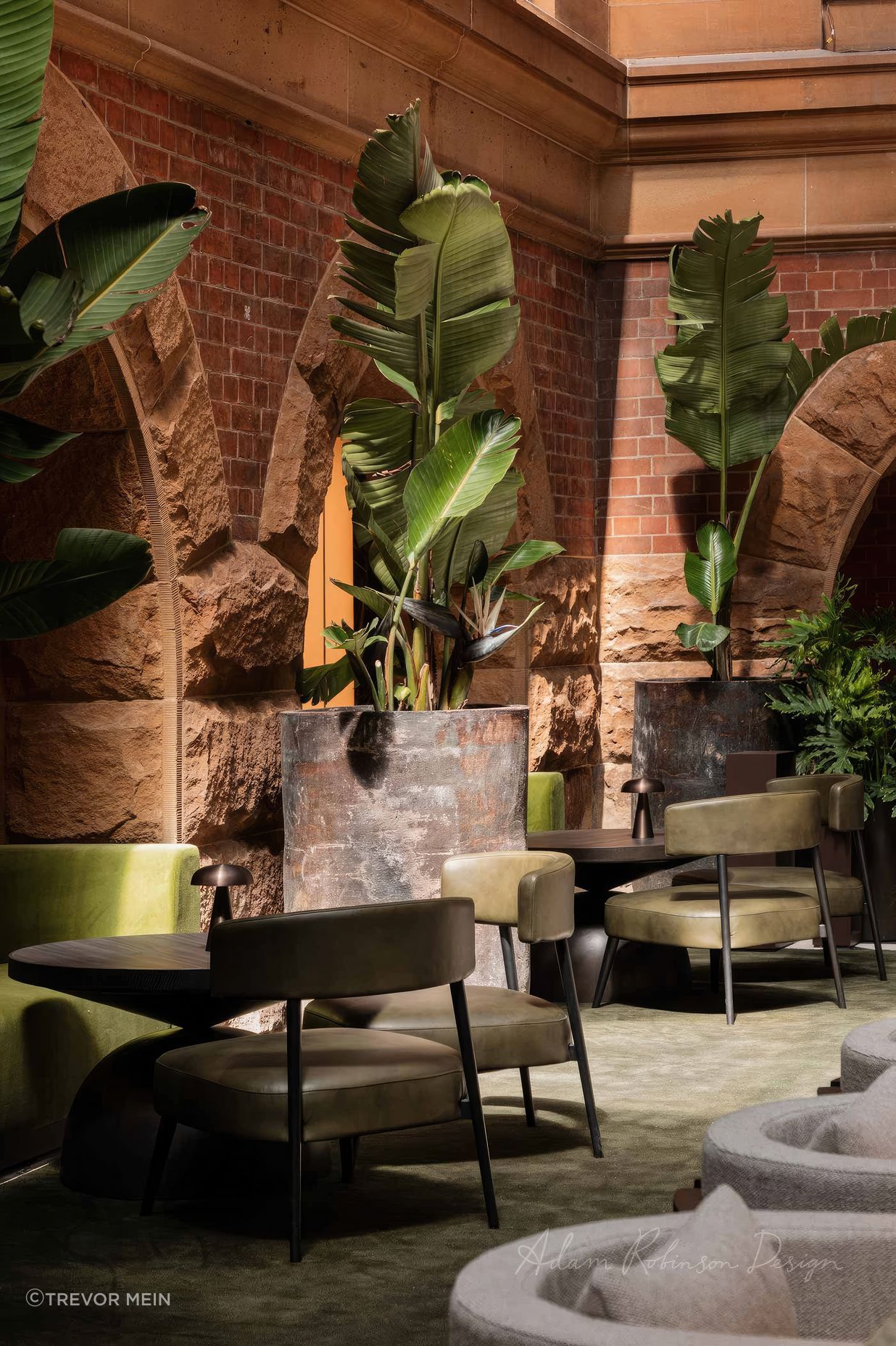 upADAMROBINSONDESIGNCommercialLandscapeDesignIntercontinentalHotelSydney05-fix-standard-scale-200x.jpg