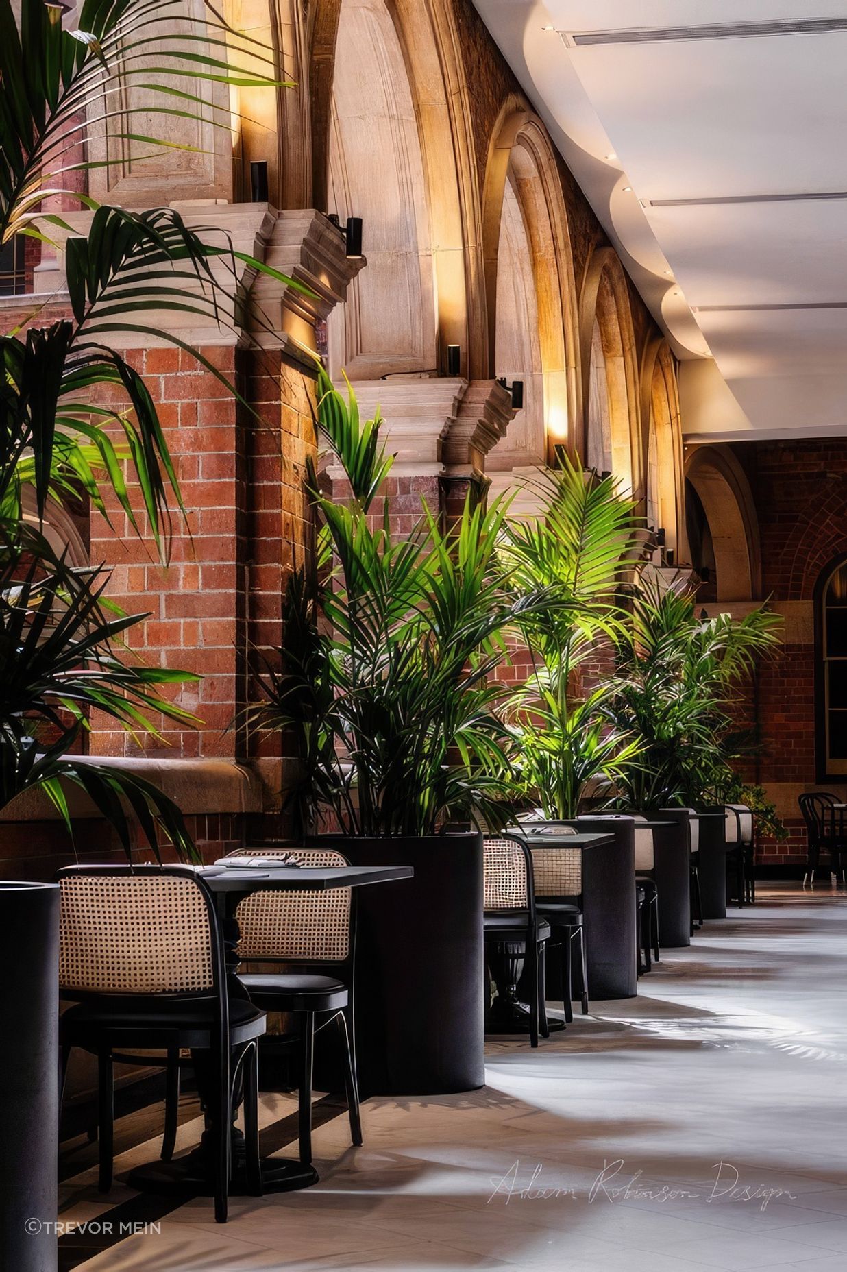upADAMROBINSONDESIGNCommercialLandscapeDesignIntercontinentalHotelSydney08-fix-standard-scale-200x.jpg