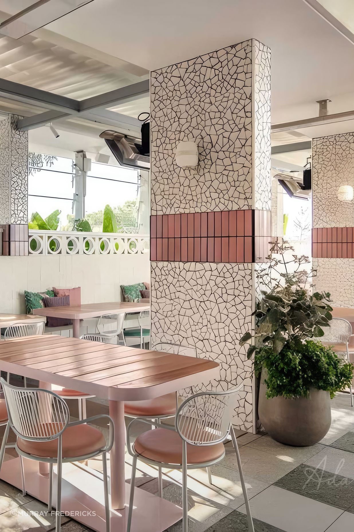 upADAMROBINSONDESIGNCommercialLandscapeDesignLonguevilleHotel04-fix-standard-scale-200x-v4.jpg