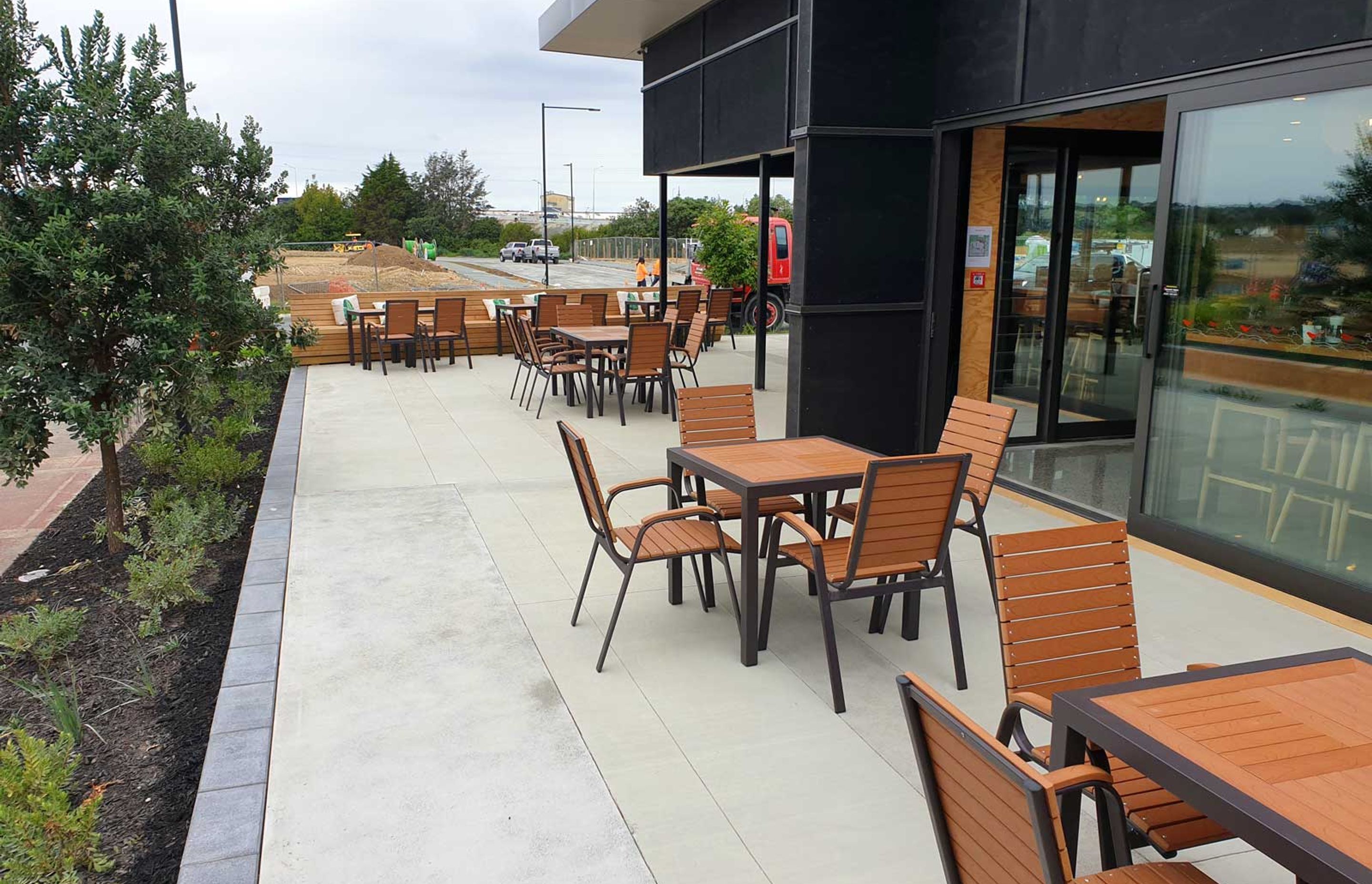 waita-shores-commercial-landscaping-04.jpg