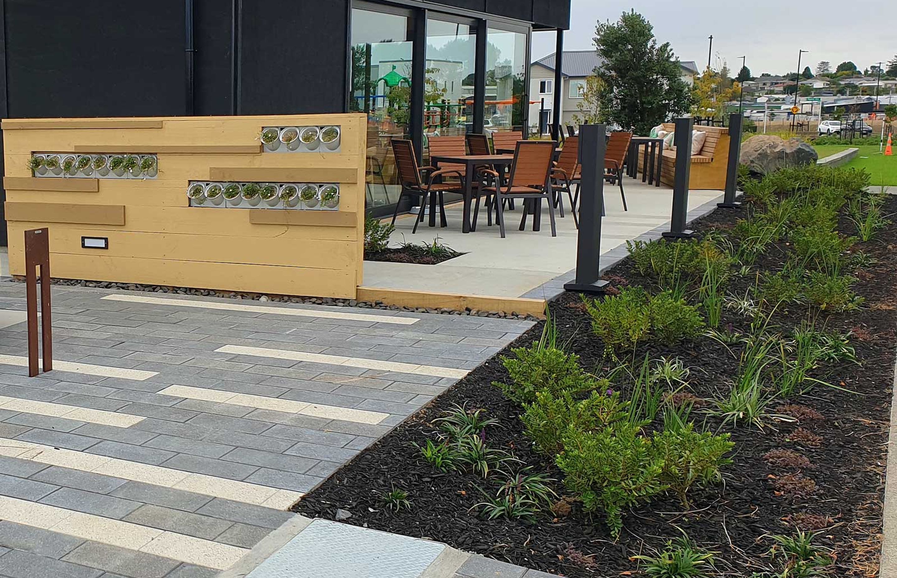 waita-shores-commercial-landscaping-05.jpg