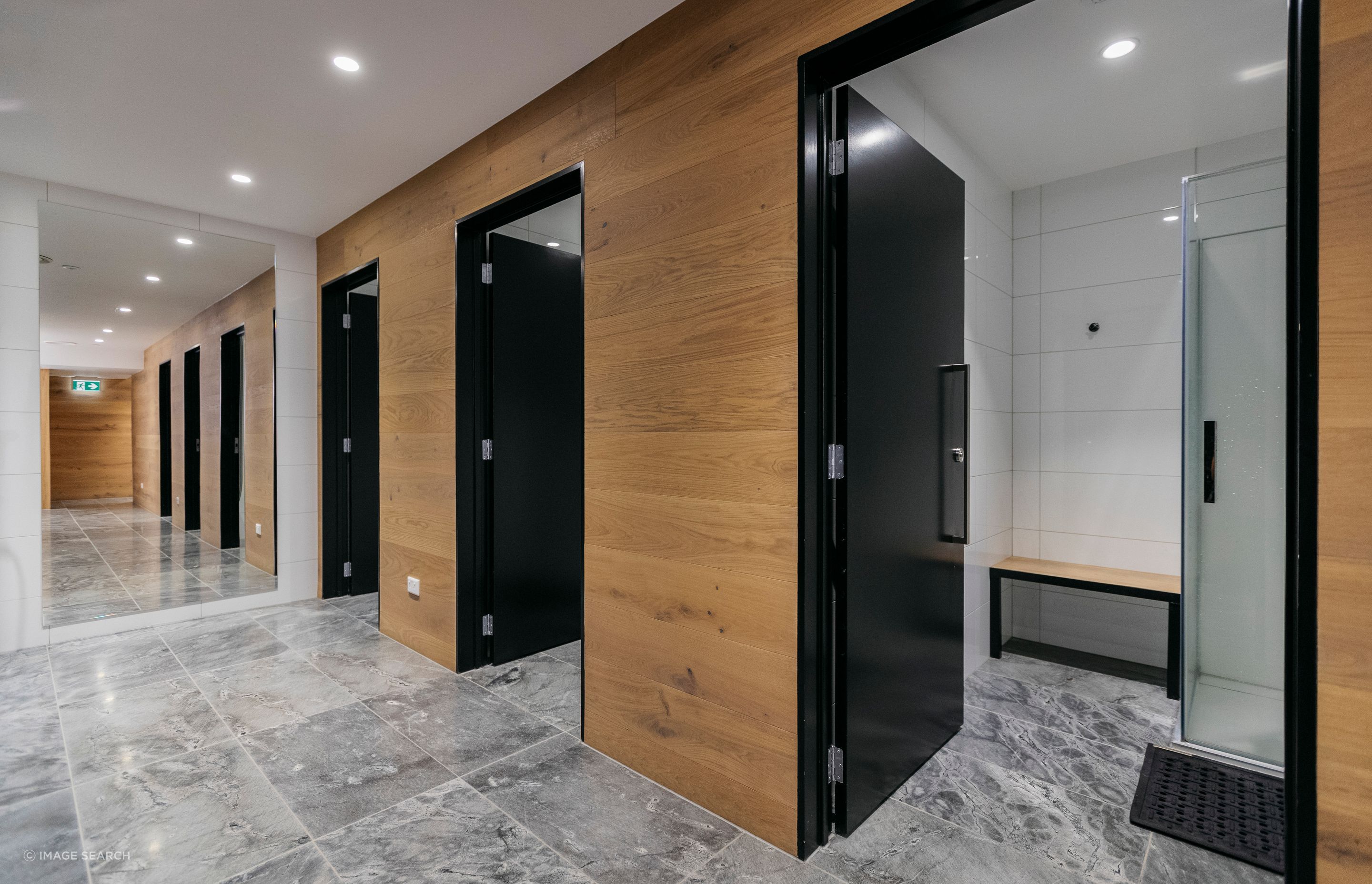 82 Wyndham St