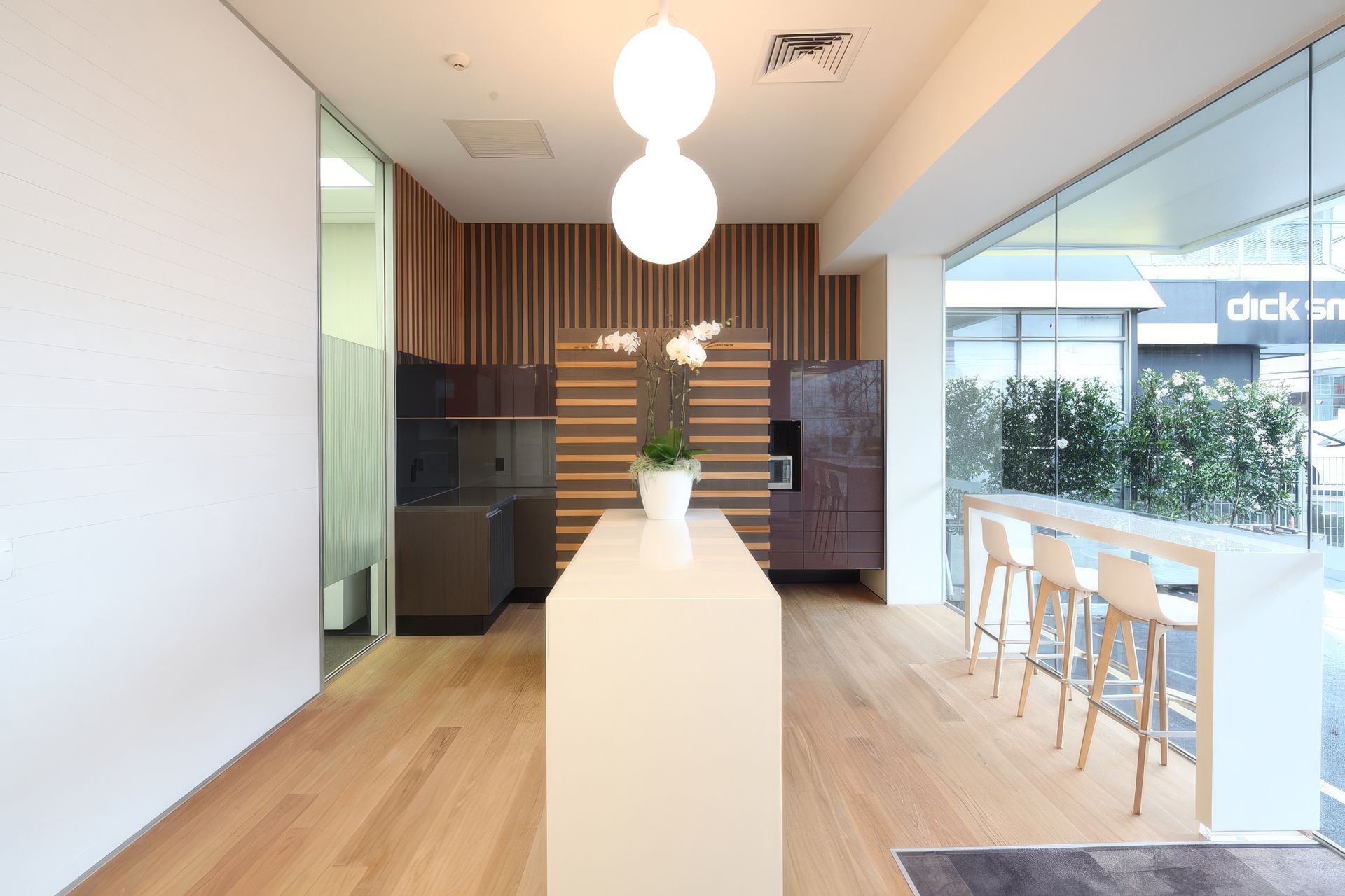 Bayleys-Remuera-Lighting-Solutions-16790-upscaled-by-Replicate.jpg