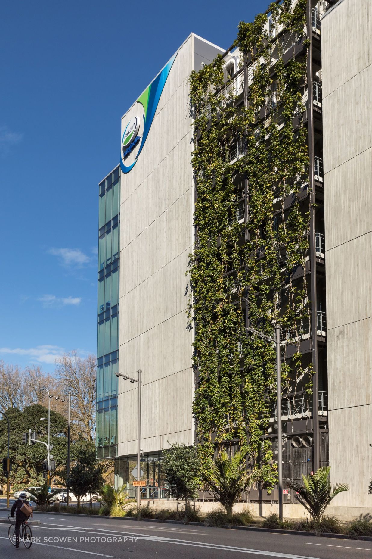 Fonterra foliage growing wires, Auckland Central