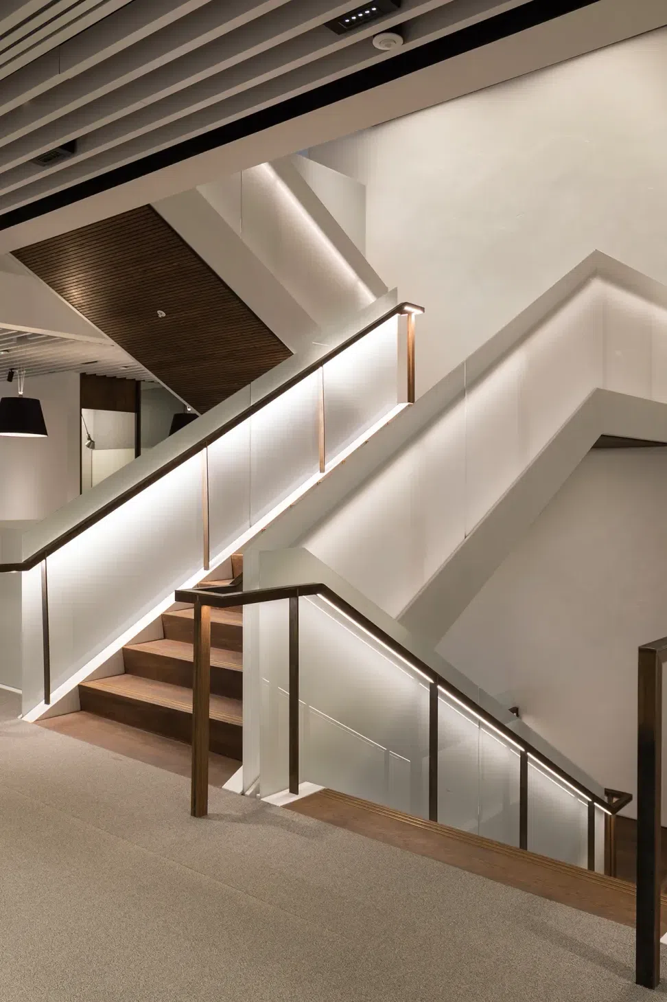 MERW-Ambitec-Suave-polished-plaster-stairs.webp