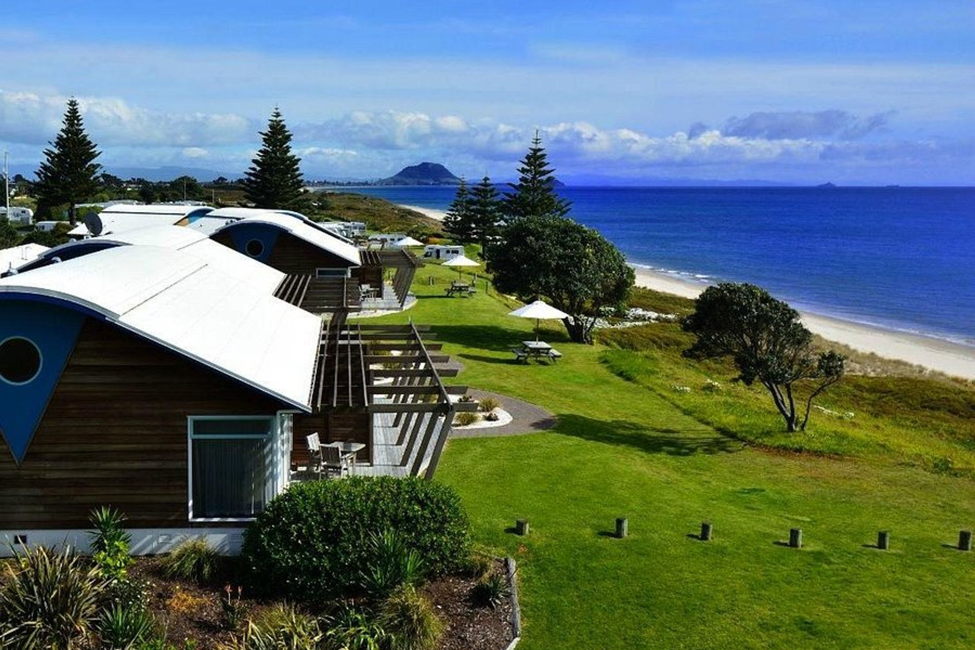 beach-resort.jpg