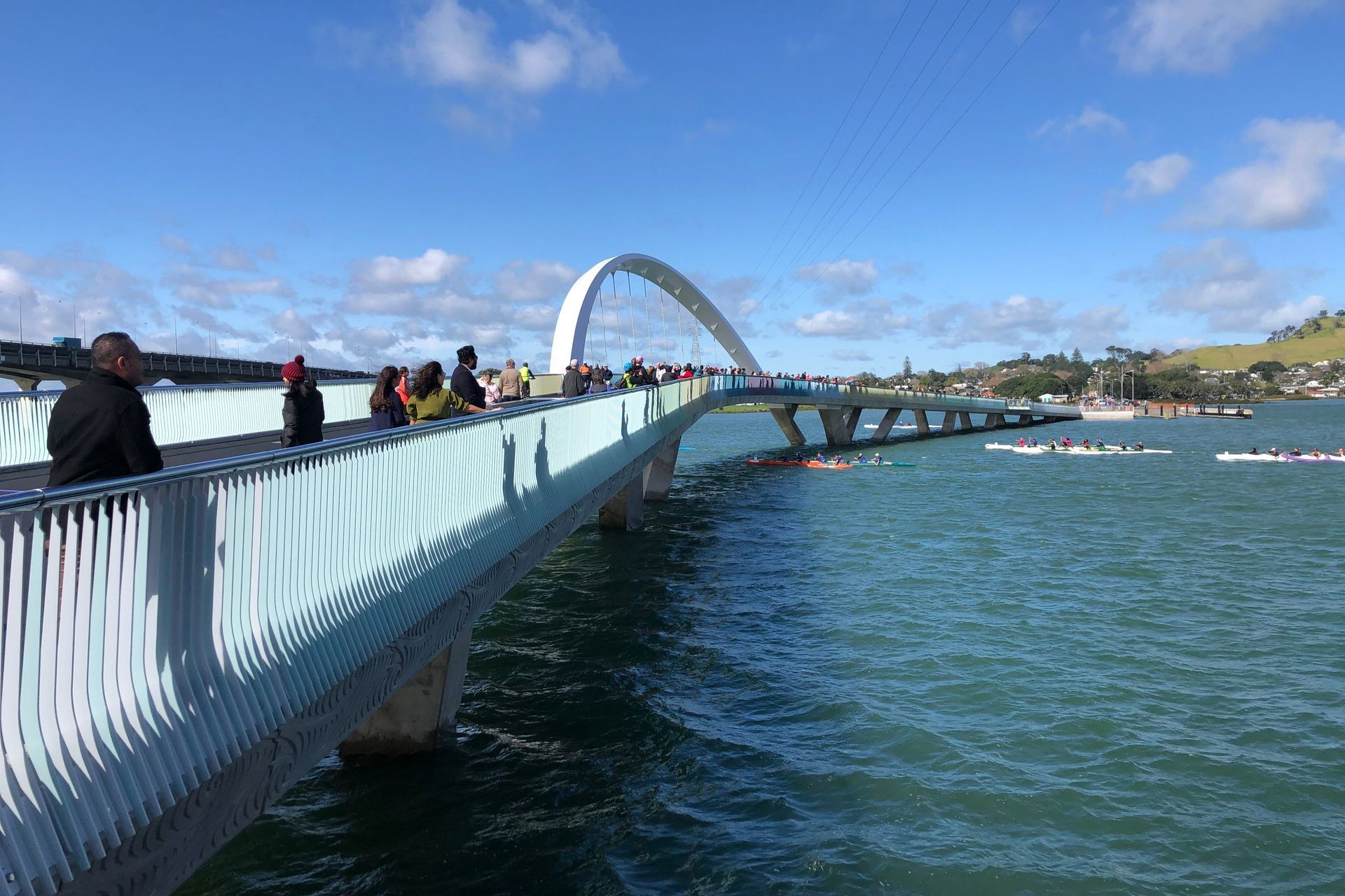Ngā Hau Māngere Bridge