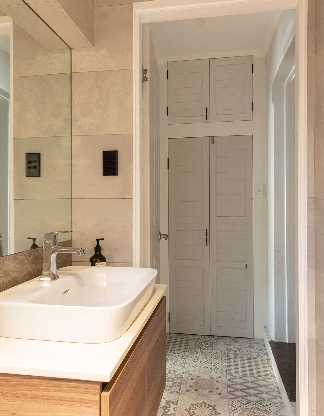 Photography: Mel Koutchavlis