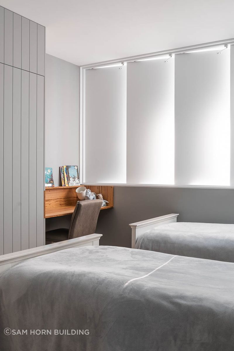 Refined children's bedroom with simple tasteful décor