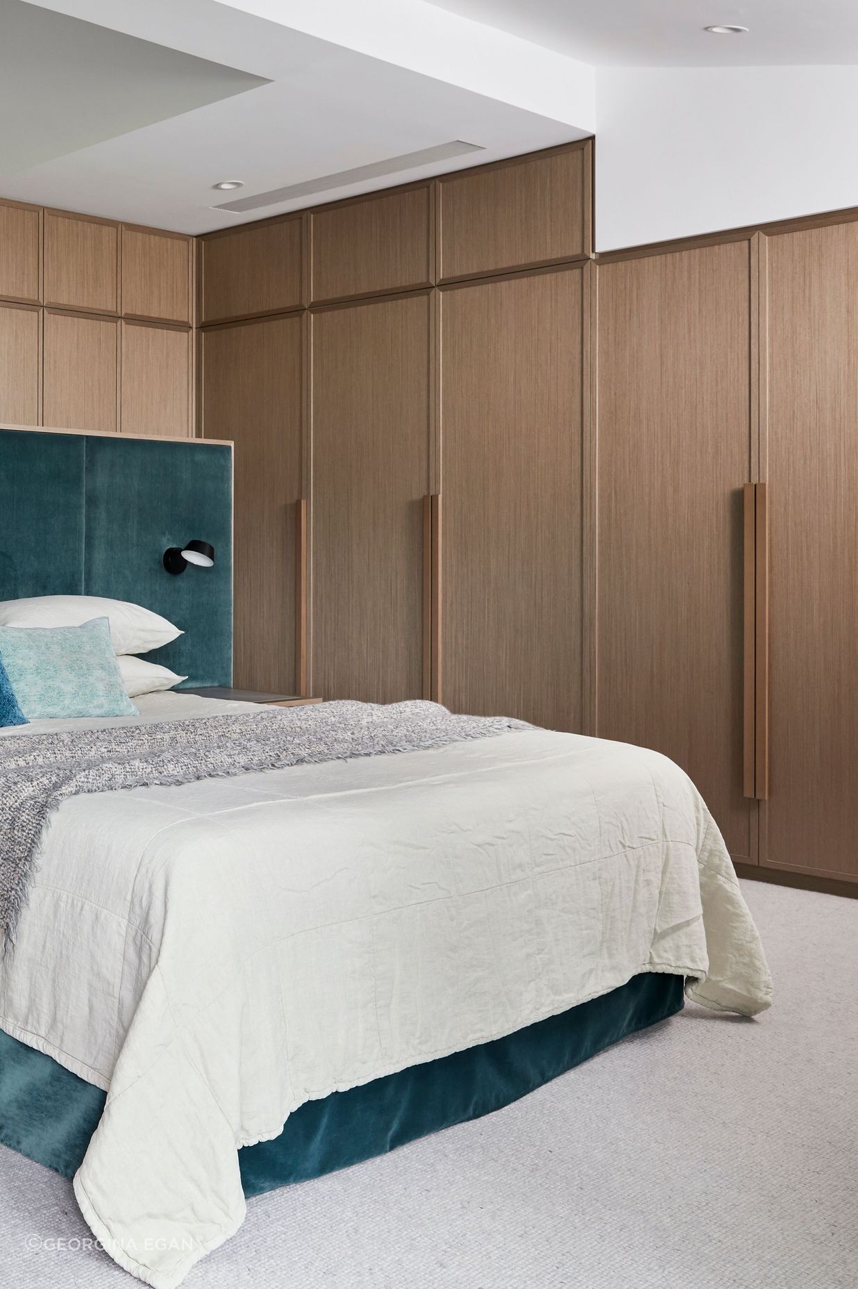230222HopetounHouseMasterBedroom420-copy.jpg