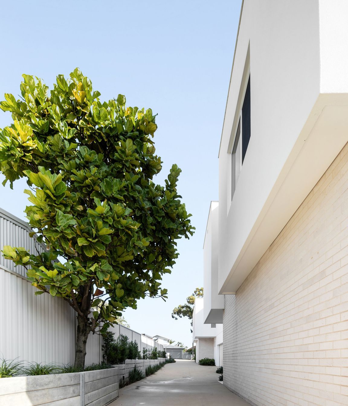 68KareenaRoadMirandaHighExterior4.jpg