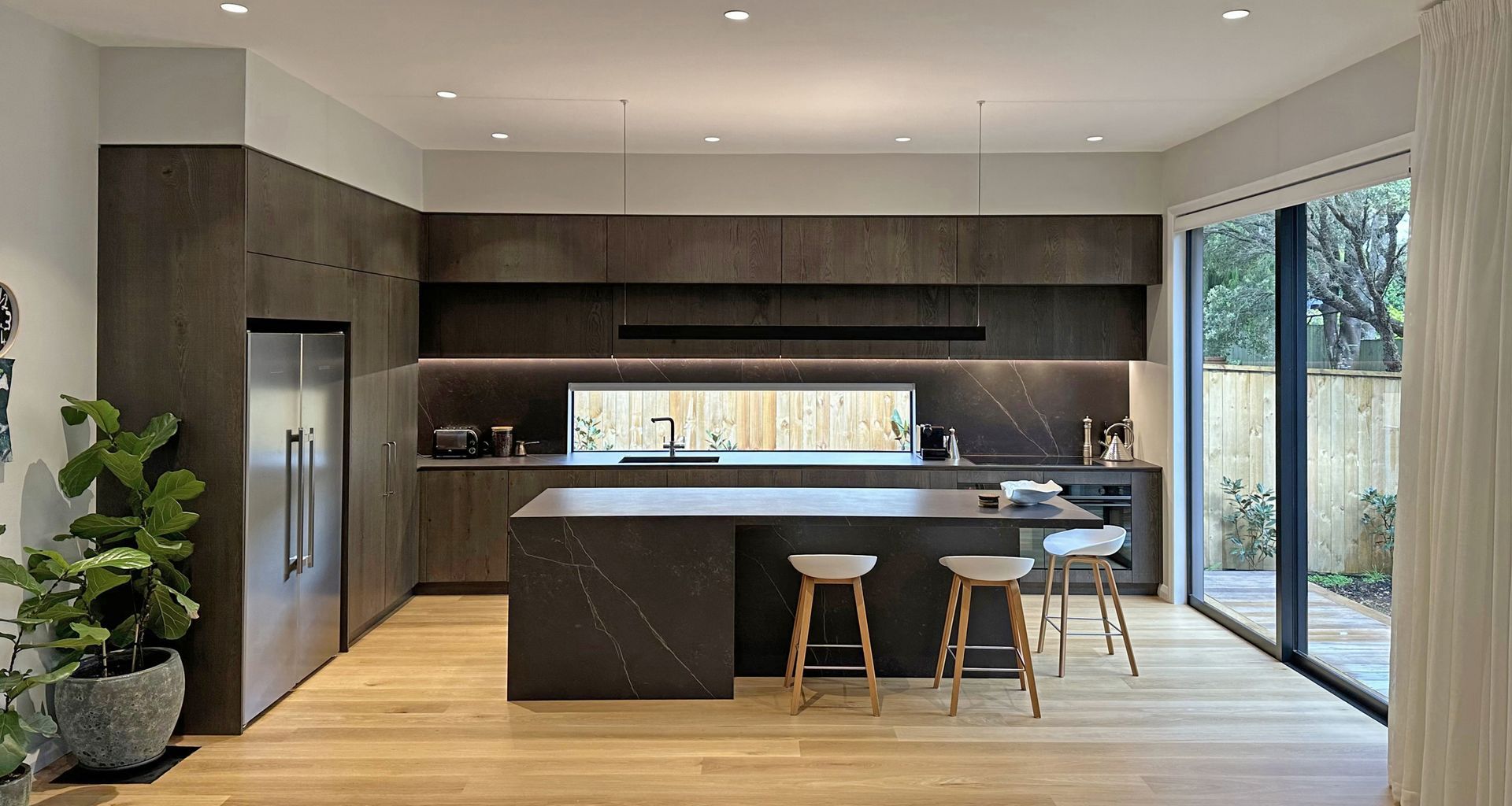 Veneer and Veined Dekton, Takapuna banner