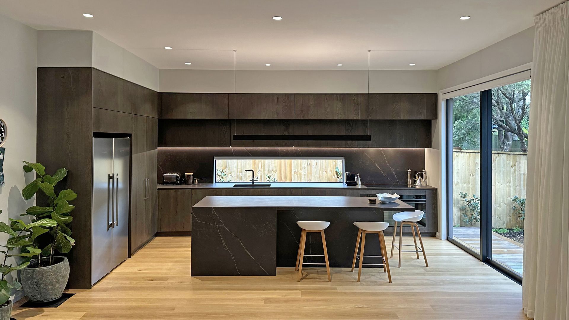 Veneer and Veined Dekton, Takapuna banner