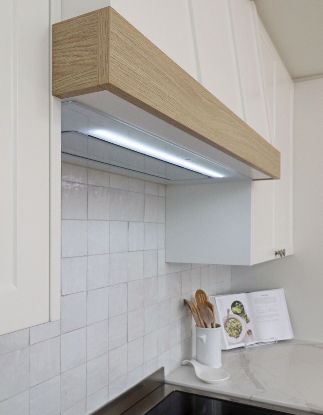 MAIN HOUSE CUSTOM RANGEHOOD