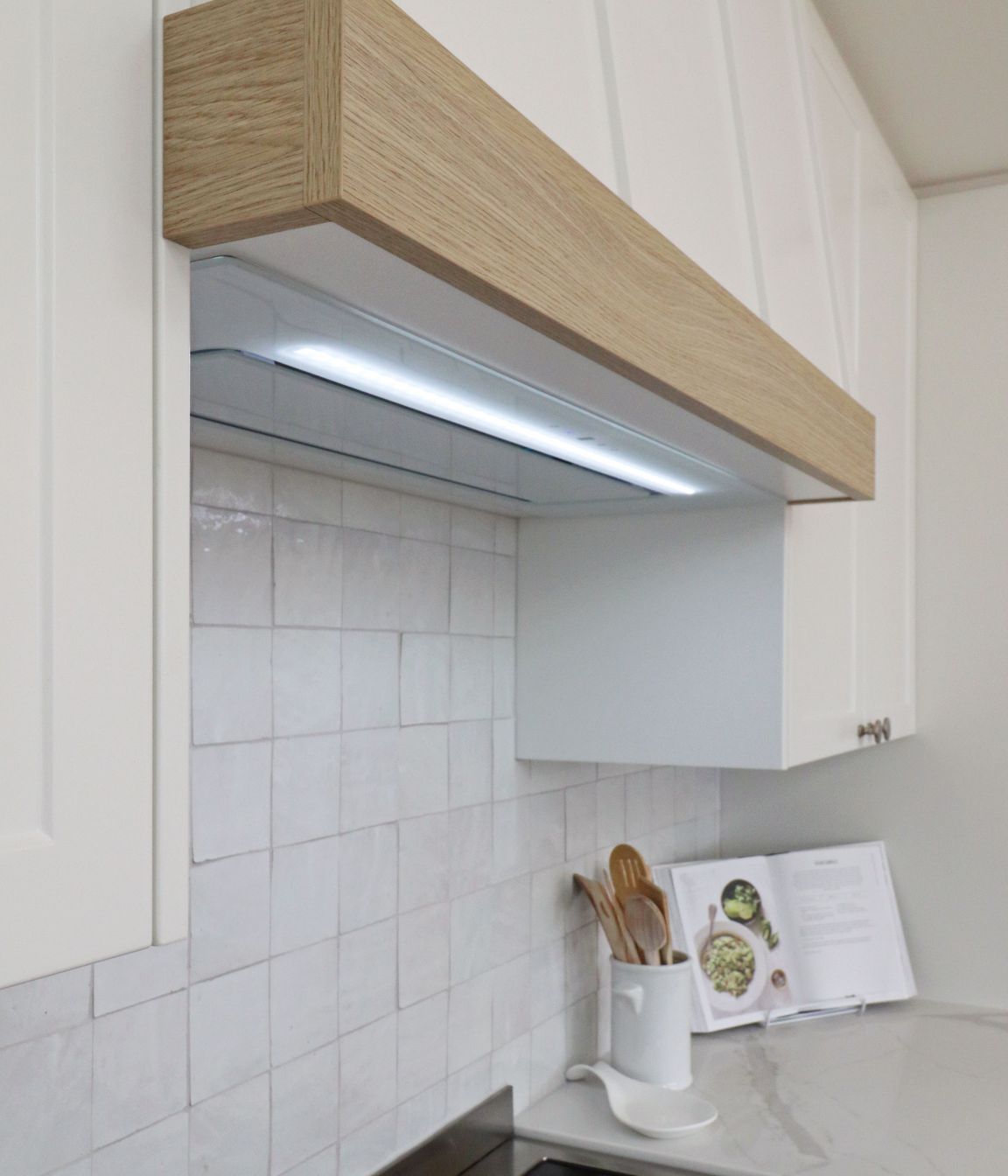 MAIN HOUSE CUSTOM RANGEHOOD