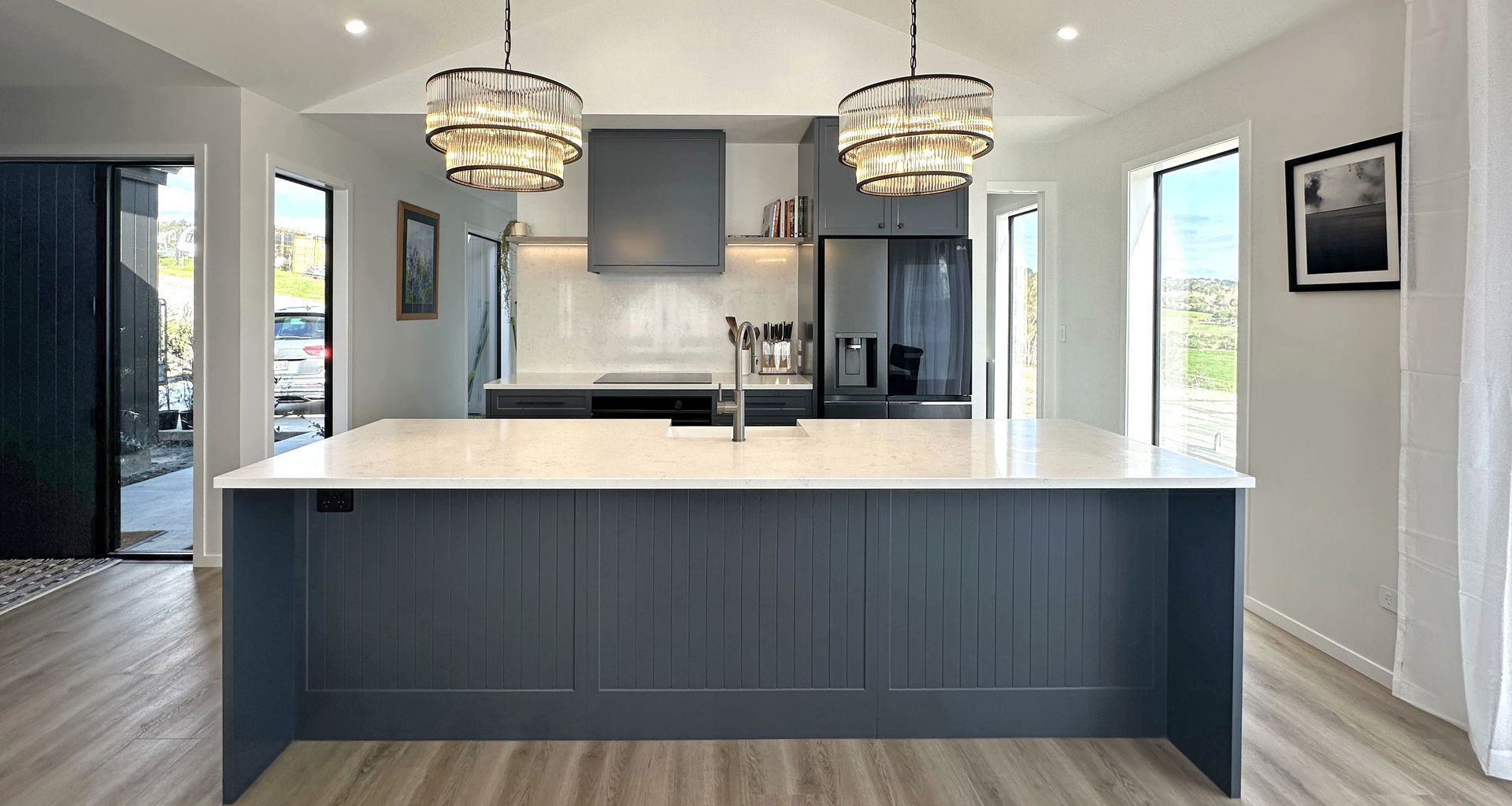 Modern Elegance in the Country banner
