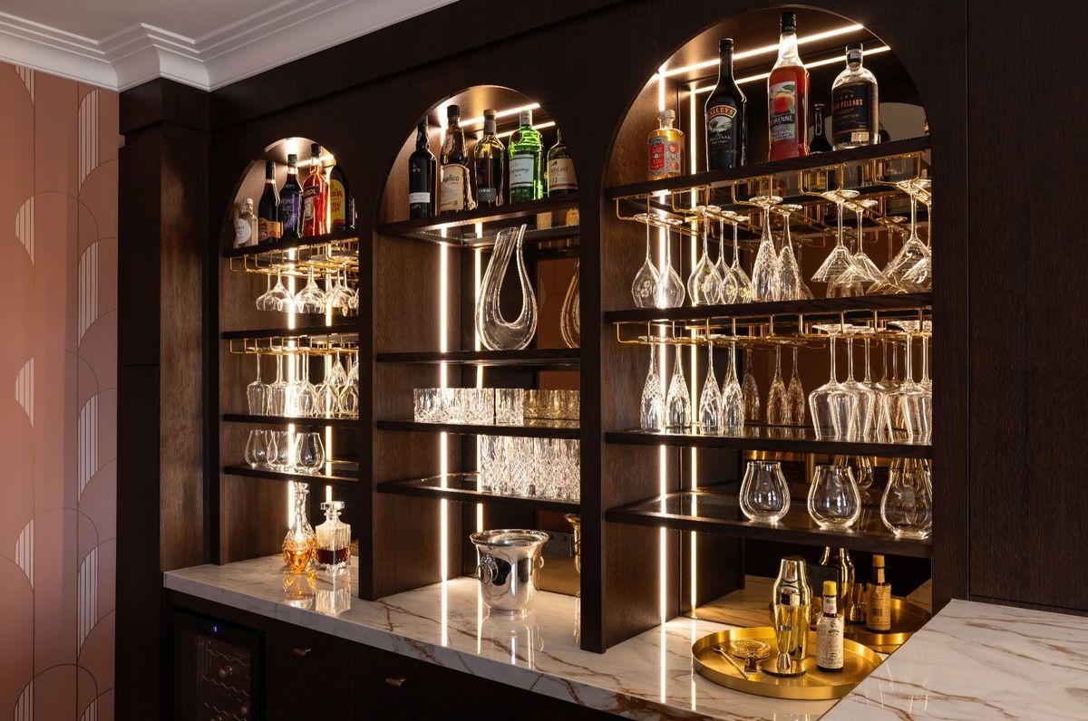 Parisian Glamour Bar