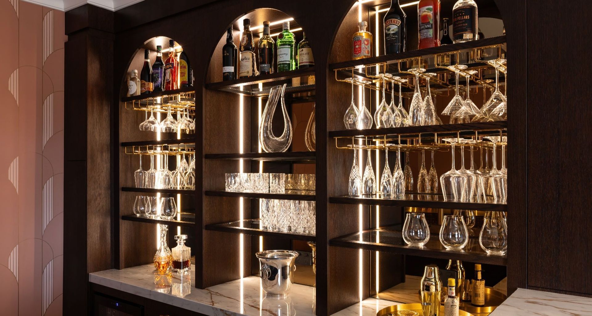 Parisian Glamour Bar banner
