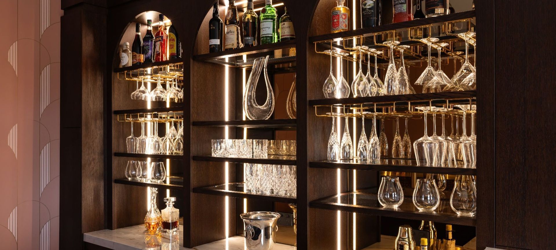 Parisian Glamour Bar banner