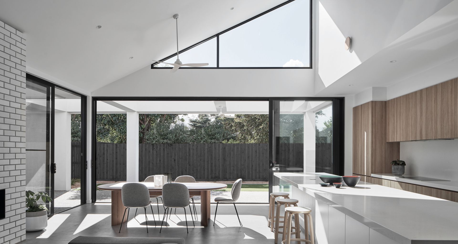 Sussex St Beach House banner